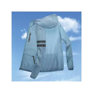 [Claude Selection]Summer Sunscreen Clothing New Trend Men'S Ultra Thin Hooded Windbreaker Loose Sports Jacket Sunscreen Clothing Men'S Fashion (Zipper Style Shipped)