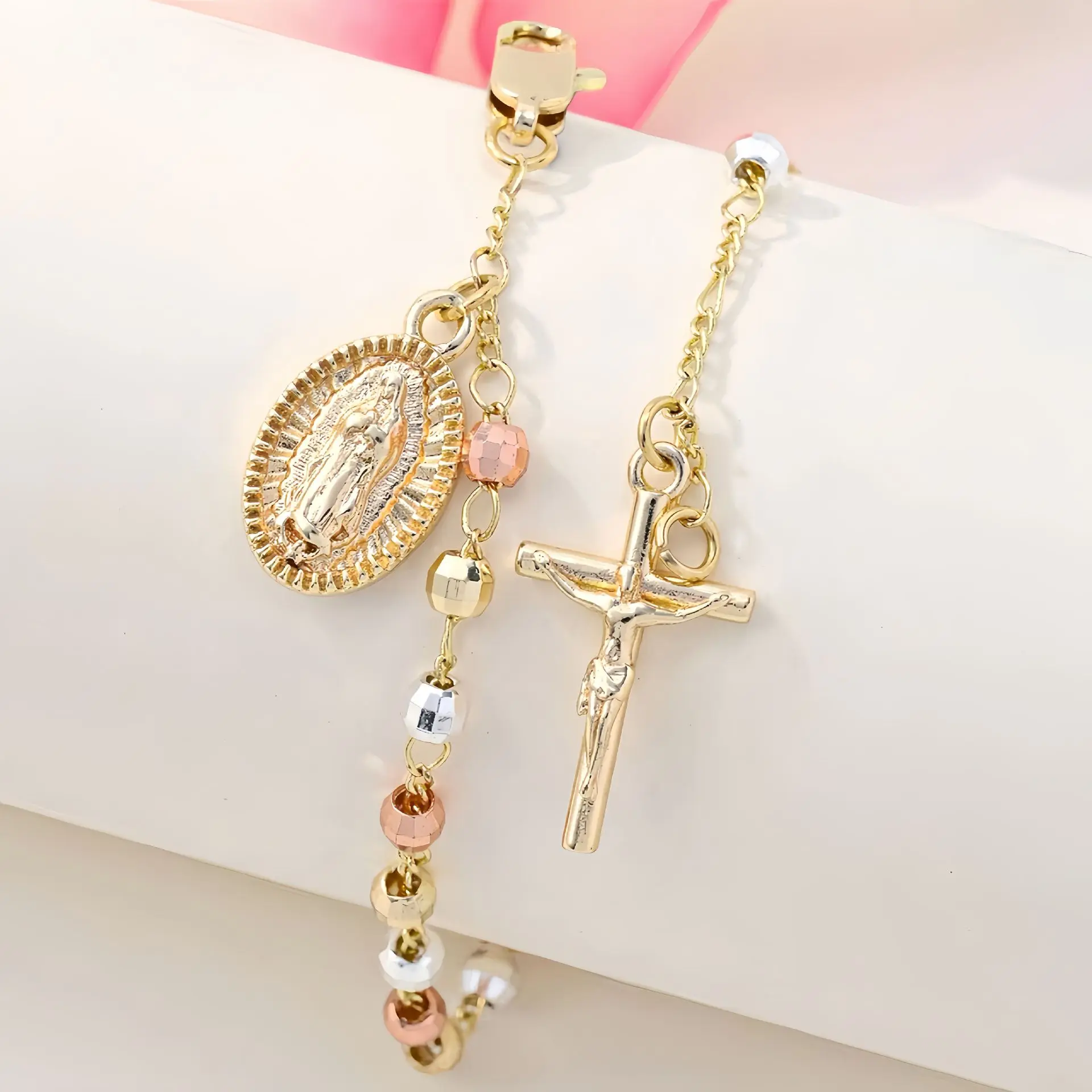 1Pc Tri-Color Beaded Catholic Rosary Bracelet - Virgin Mary Medal Crucifix Cross Charm Wristband Religious Faith Jewelry Gift Suitable For Women Girls Baptism