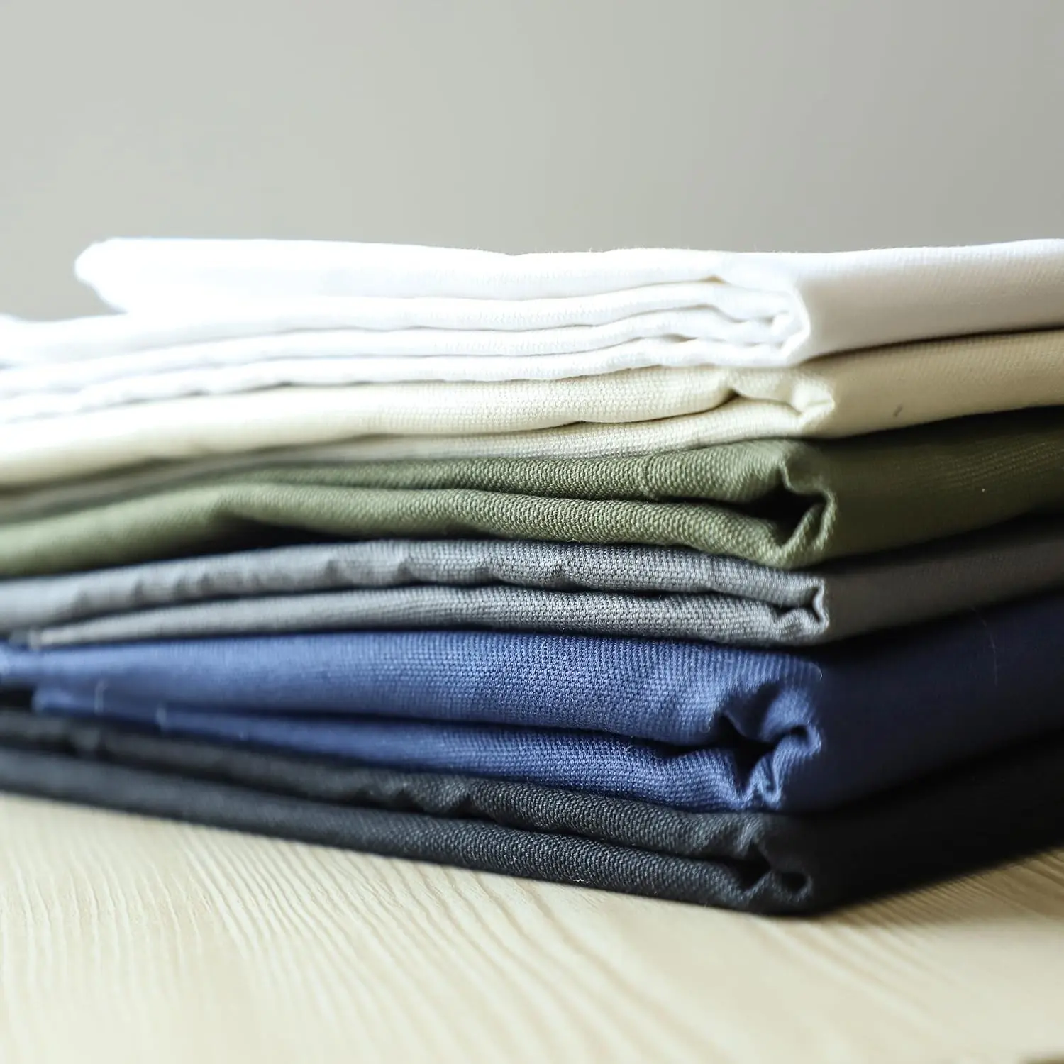 100% Cotton Canvas Fabric 10oz. 59 Inch by the Yard, Medium Weight Nature Duck Fabric Textile for Painting, Sewing, Crafts, Embroidery, Bag, Handmade Home Decor (1 Yard, Navy)