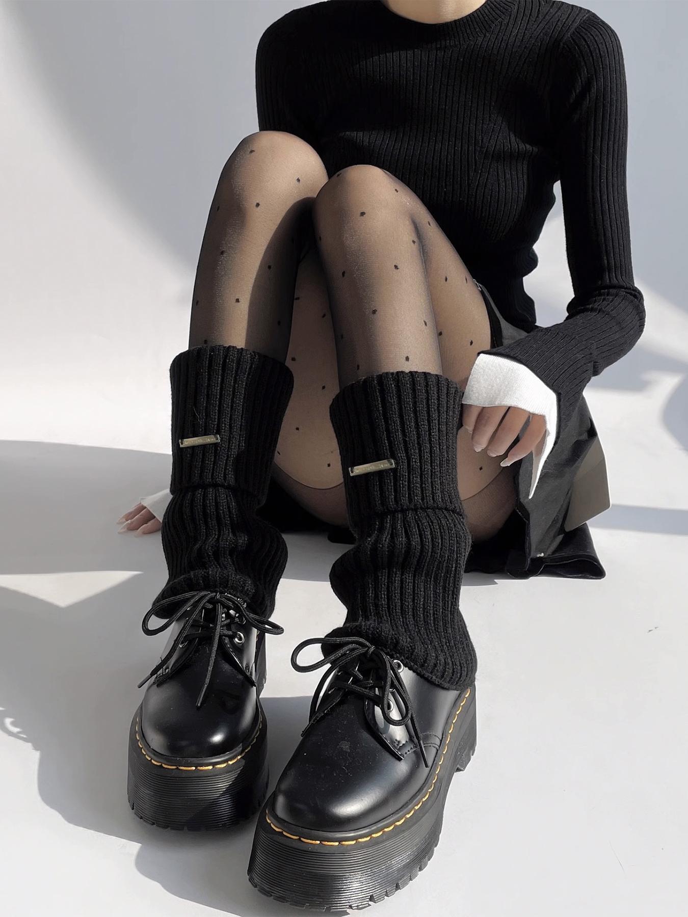 Women's Basic Solid Color Leg Warmers with Metal Label Detail, Minimalist Fashionable Cozy Warm Leg Warmers for All Seasons, Women's Long Leg Warmers for Daily Wear