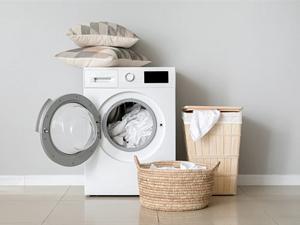 Mattress Topper King - Pillow Top Mattress Pad Thick Cover with Deep - Mattress Topper for Back Pain - Overfilled 3D Snow Down Alternative Plush Mattress Protector (King,White)