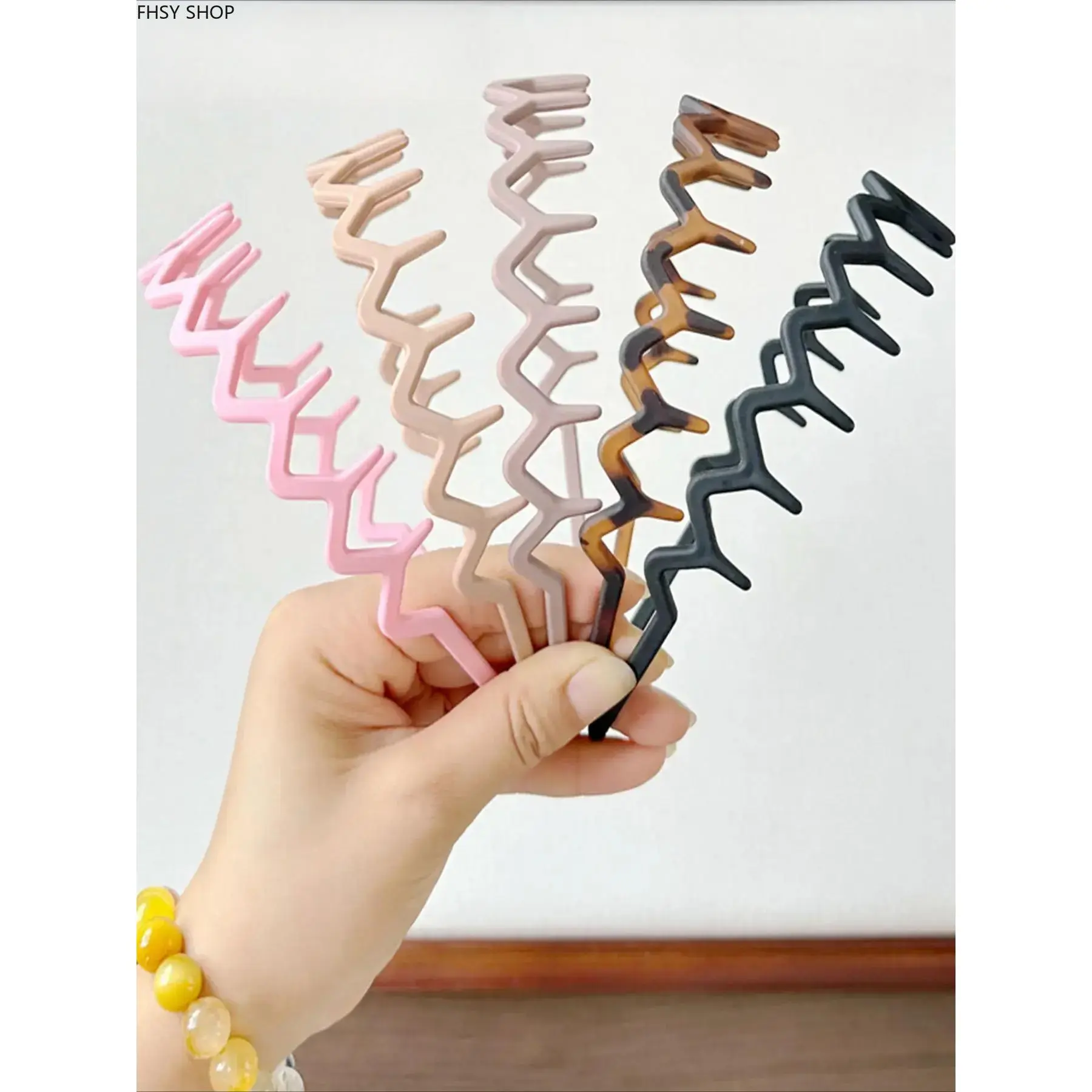 Headband for Women and Girls, Minimalist Zigzag Plastic Design with Teethed Edge for a Secure Grip on Thick Hair, Lightweight for Daily Wear, Engagement, Tie Dye, Any, One Size Fits All