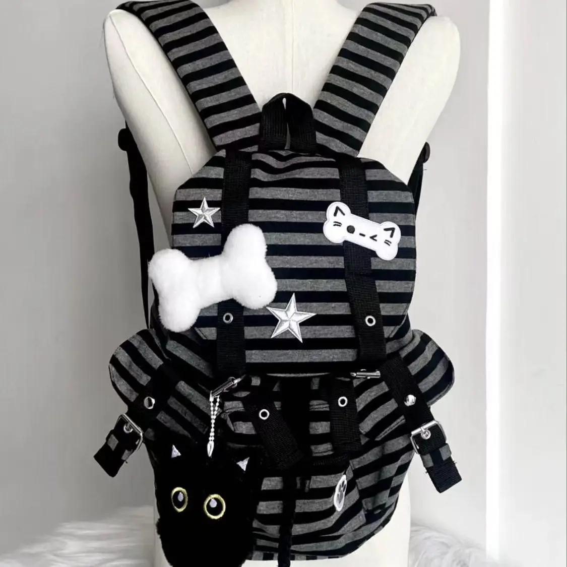 Punk Style Cat Paw Print Bone Star Colorblock Striped Multi-Pocket Backpack, Fashion Casual Unisex Large Capacity Bag for Commuting School, Trendy Multifunction Versatile Backpack, Backpacks for School, Multi Functional Backpack bucket korean