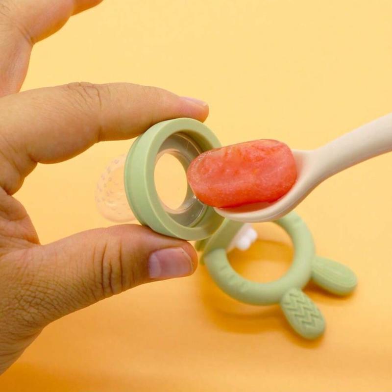 Rabbit Chewy Snack Fruit & Vegetable Baby Food Supplement, Includes Three Extra Bags S M L Sizes, Perfect for Healthy Feeding Options