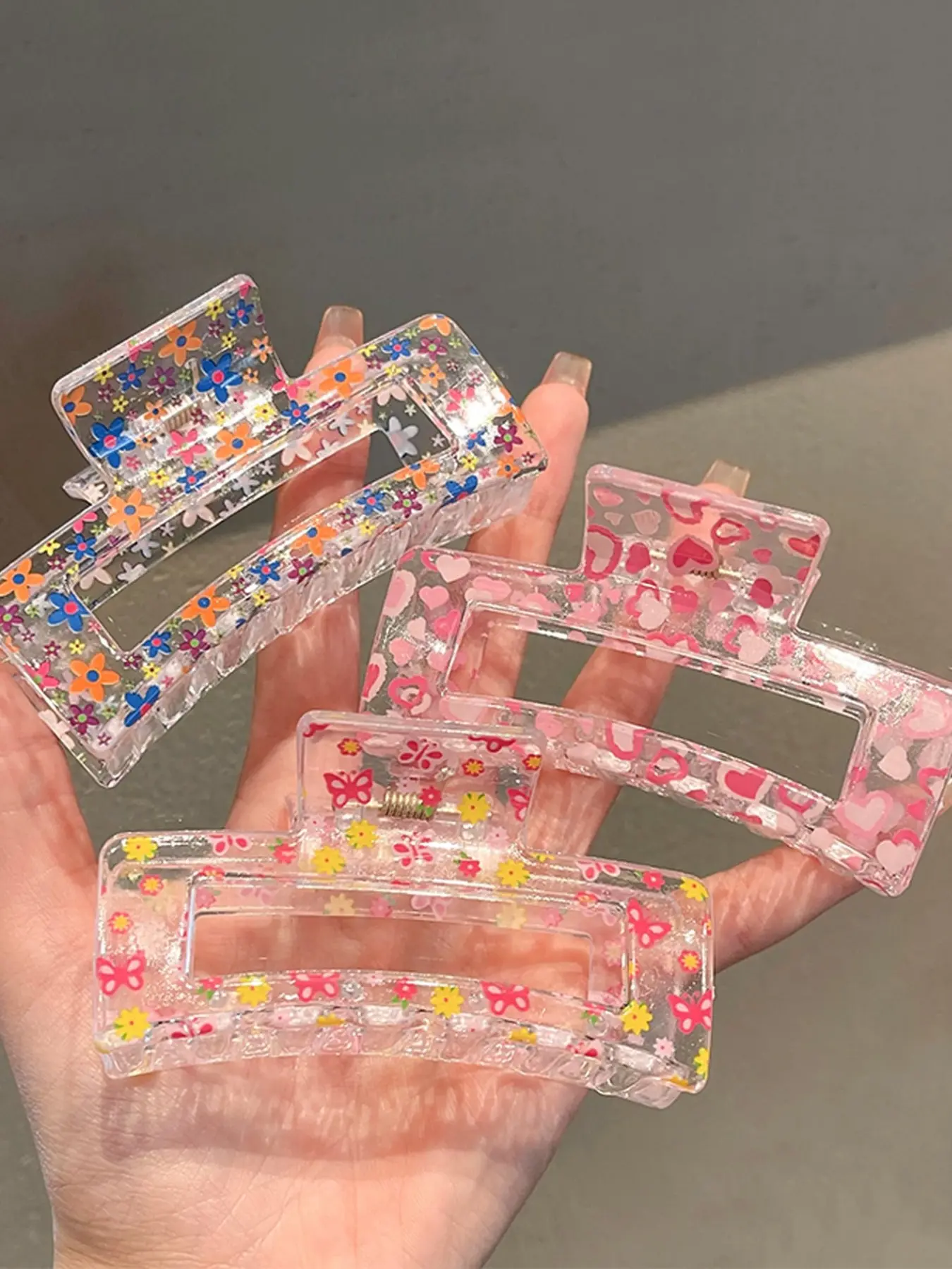 3pcs-Women-s-Minimalist-Square-Shaped-Transparent-Hair-Claw-Clips-Perfect-For-Summer-Showering-And-Everyday-Use-Flower Hair Clips