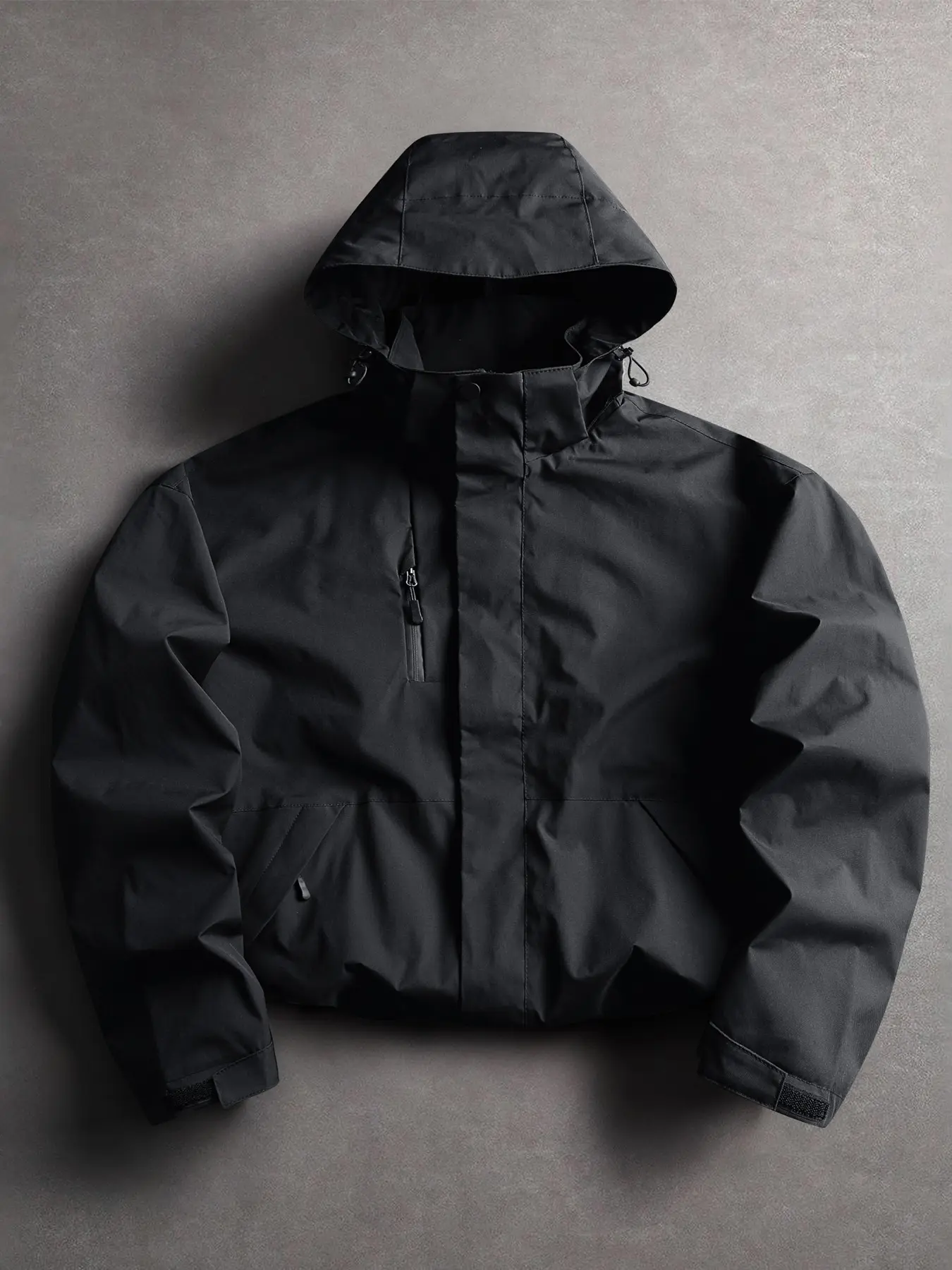 Autumn and winter thin loose jacket, men's detachable hooded jacket, lightweight outdoor hiking jacket, multi zipper pocket casual workwear tactical top, windproof and waterproof assault jacket