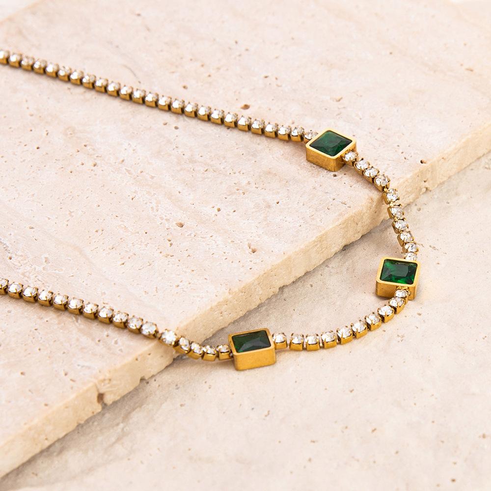 Stainless steel necklace plated with 18K gold, square emerald green rhinestone zircon clavicle chain necklace jewelry