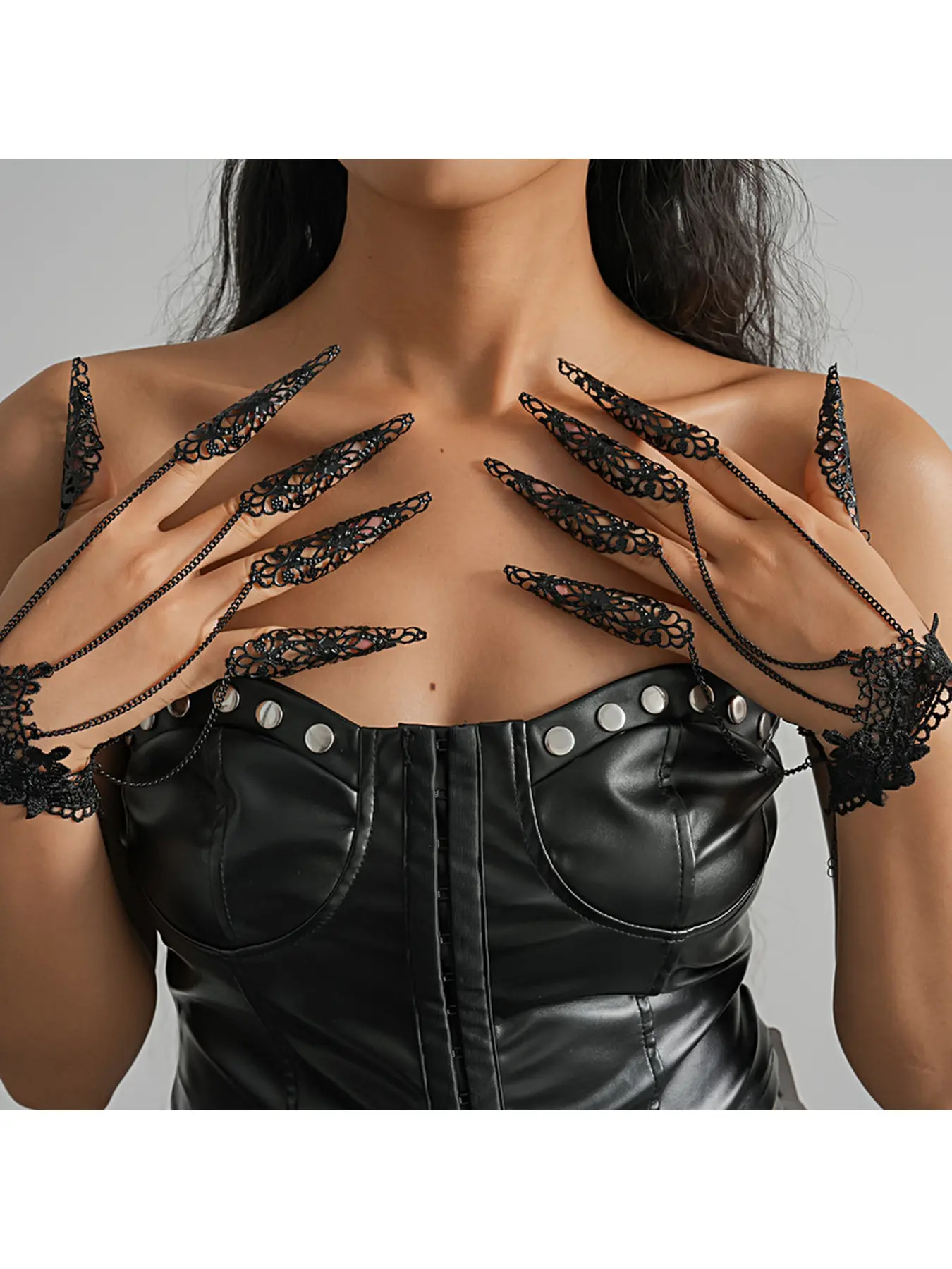 Gothic Lace Finger Claw Gloves with Hand Chain - Vintage Hollow Out Punk Arm Cuff Bracelet, Edgy Luxury Jewelry for Women, Halloween Party Cosplay Accessories