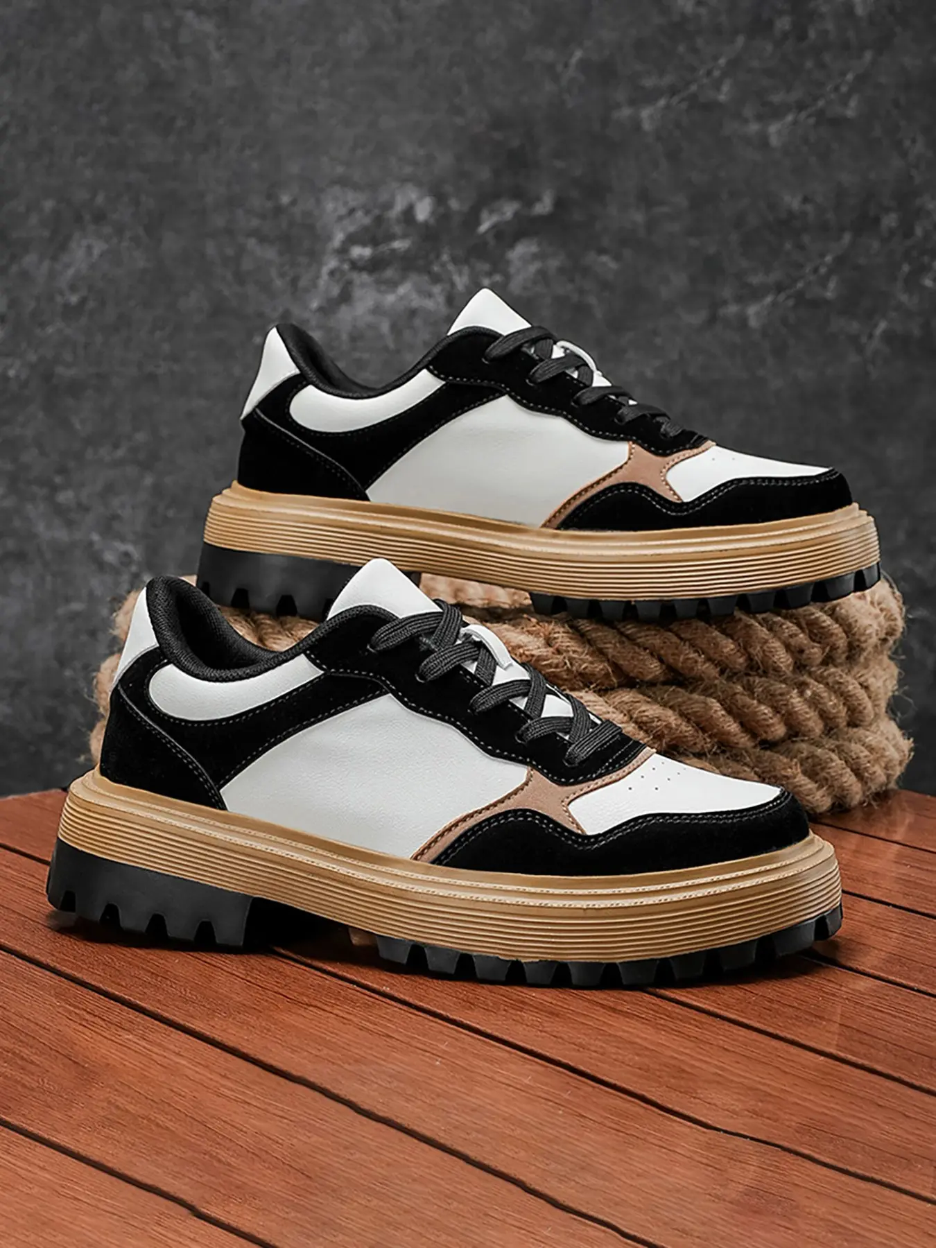 Men's Shoes Spring 2026 New Trendy Thick Sole Height Increasing Casual Trainer Sneakers Low Top Vintage Workwear Boots