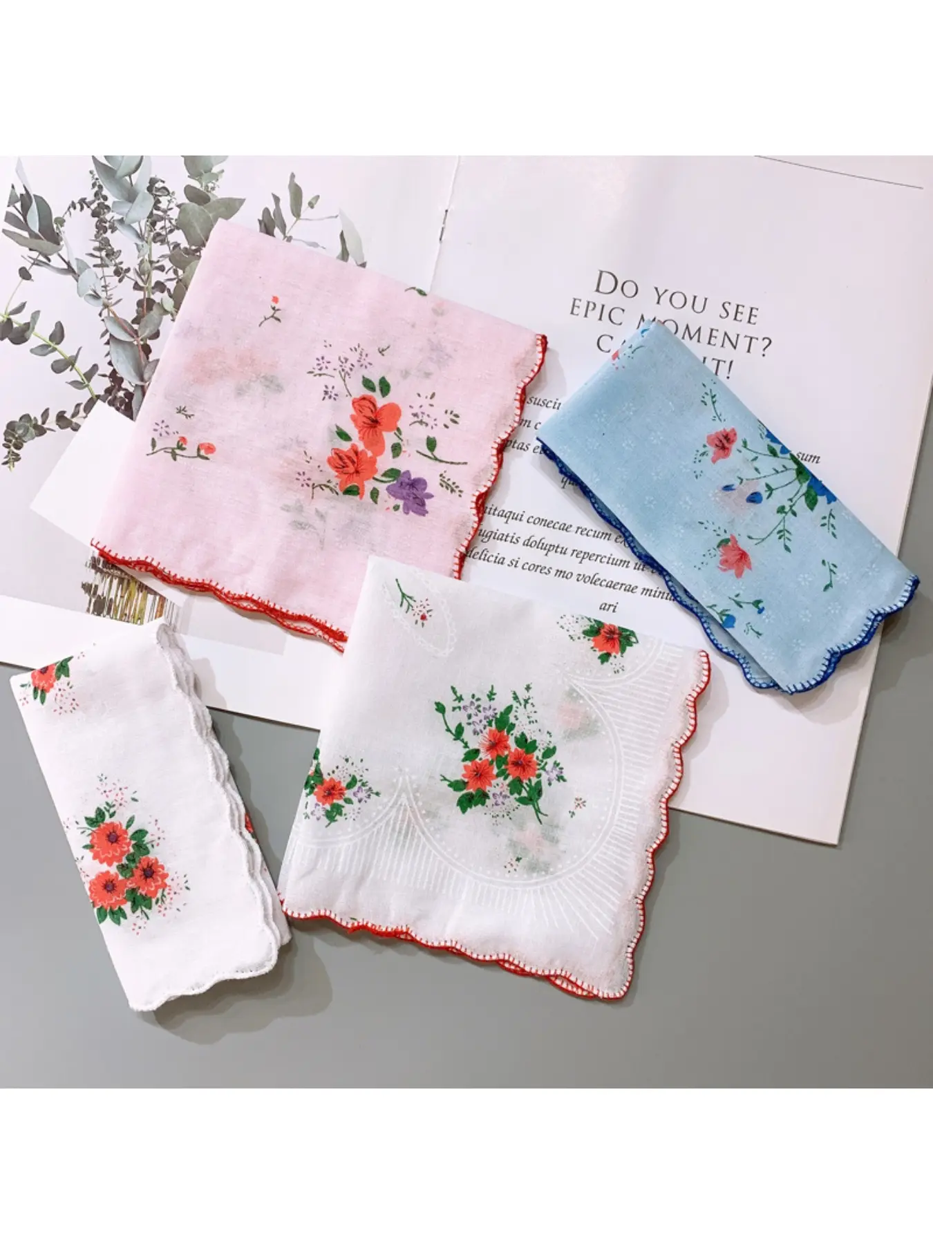12pcs European and American New Style Women's Solid Color Unisex Handkerchiefs, Vintage Embroidered Pattern Random Handkerchiefs, Absorbent Retro Pocket Squares for Women and Men