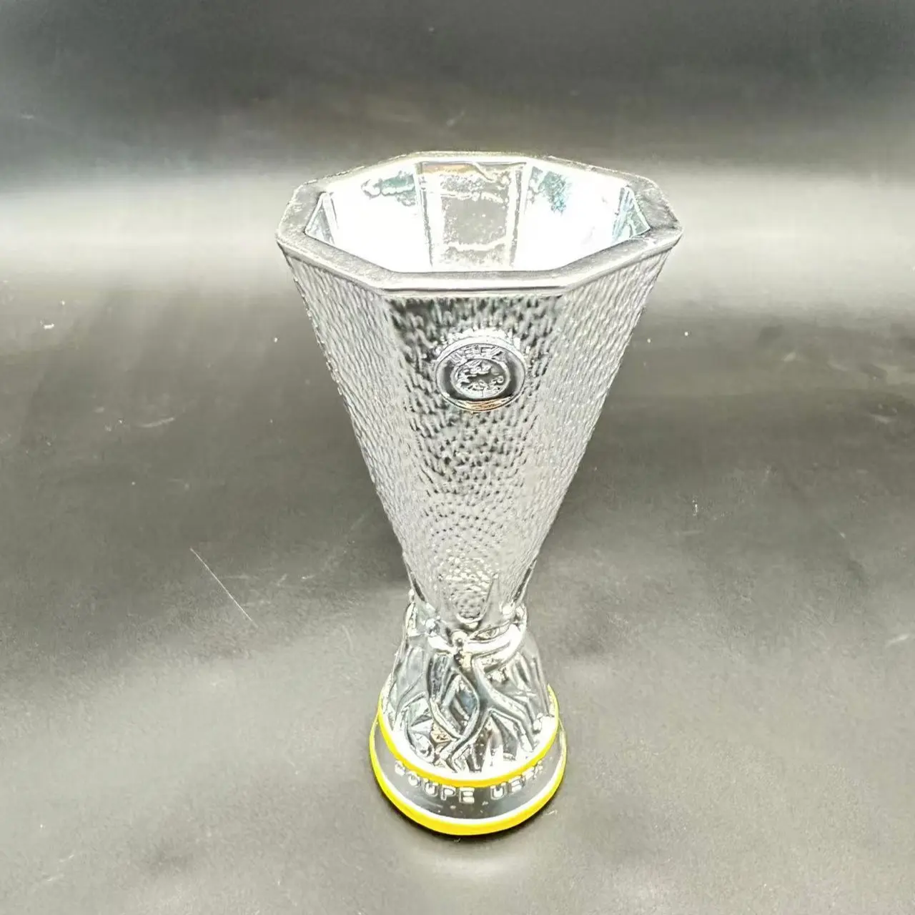 Europa League Trophy Model, Football Collectible Souvenir, Soccer Trophy, Perfect Sports Replica, Ideal Gift for Football Fans, High-Quality Design, Elegant Desk Decor