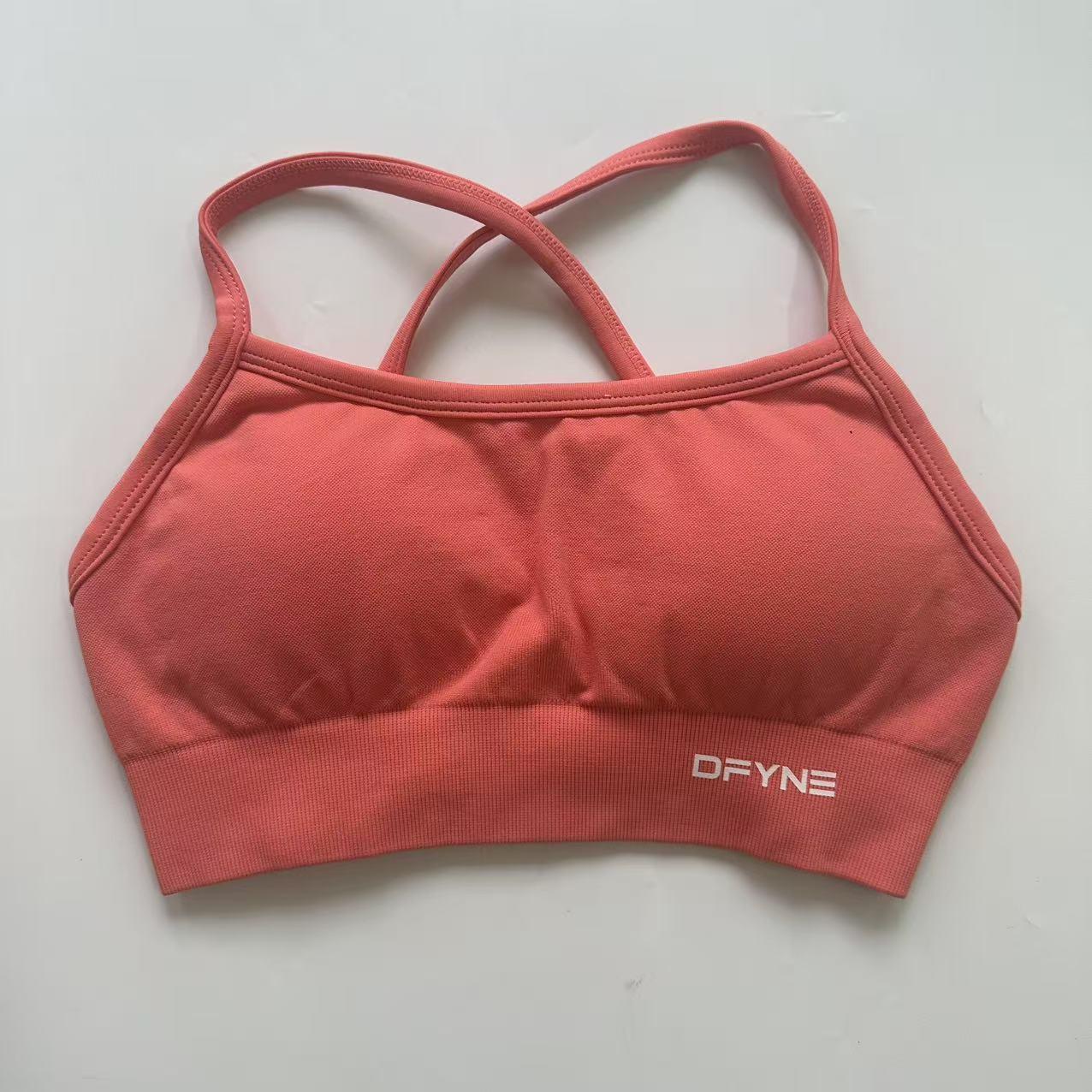 DFYNE Women's Sports Bra, Short-Sleeve Fitness Top, Elastic and Breathable, Sports and Fitness Top