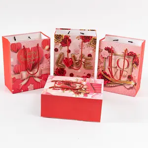 12-Piece Set of Red Hot-Stamped Heart-Shaped “LOVE” Rose Gift Bags with Handles—Perfect for Newlyweds, Wedding Planners, Valentine's Day Gift Packaging, and Wedding Guest Favors—Featuring Light Luxury and Romantic Holiday Elements