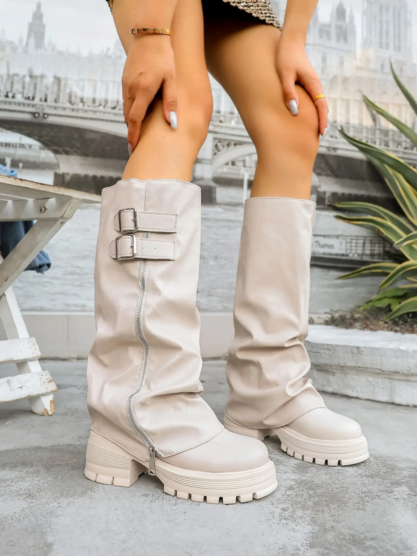 Punk shark boots, pants with large cuffs, women's Gothic-style boots, Gothic Platform Boots, cute and cool designs, thick-soled boots, western-style boots, boots that don't reach the knees, high-calf riding boots
