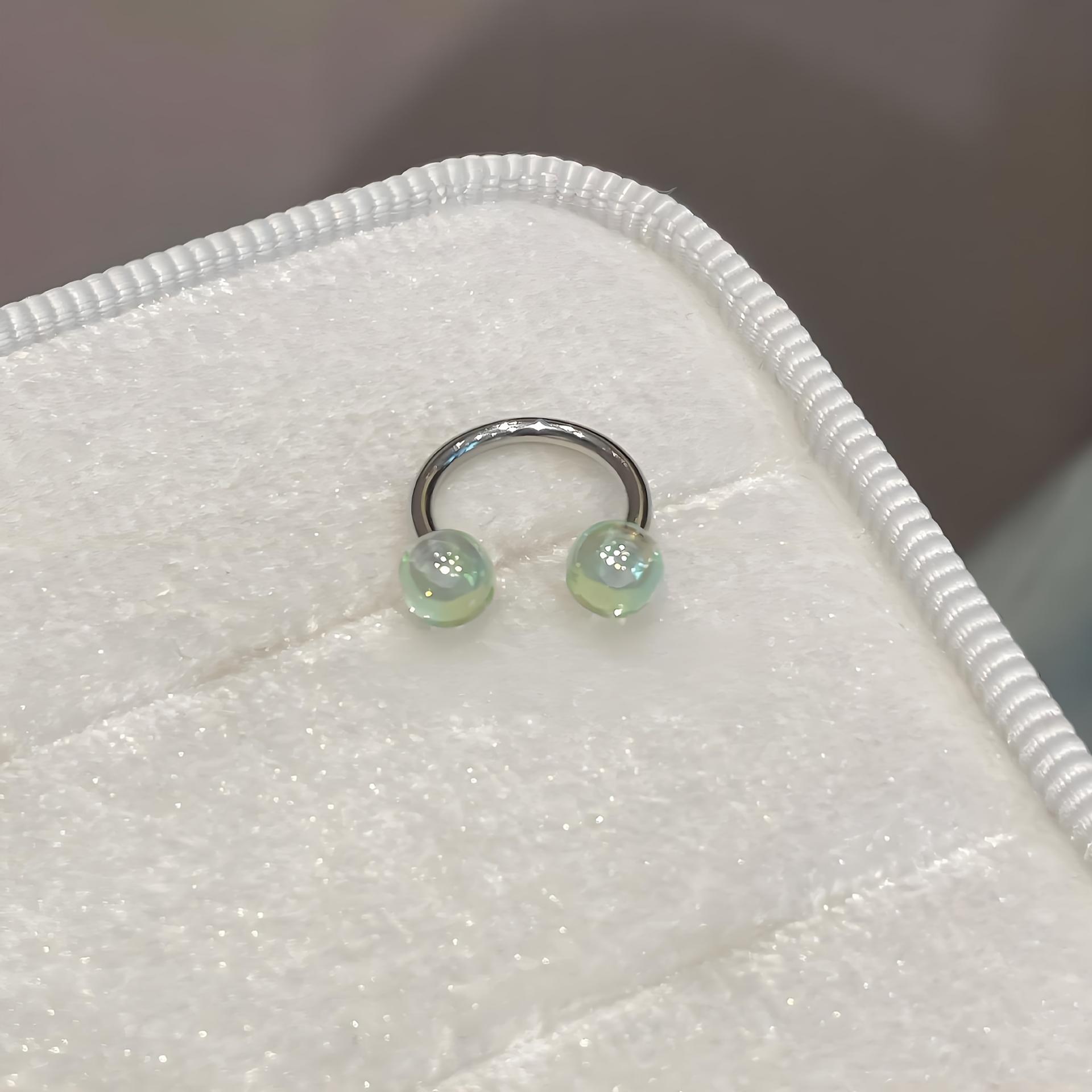 Set of 4 single-sided fashionable green apple stud earrings for women, exquisite and versatile ear cuffs, sweet earrings, bubble earrings, high-end niche stud earrings, suitable for daily casual wear, and as a birthday or holiday gift