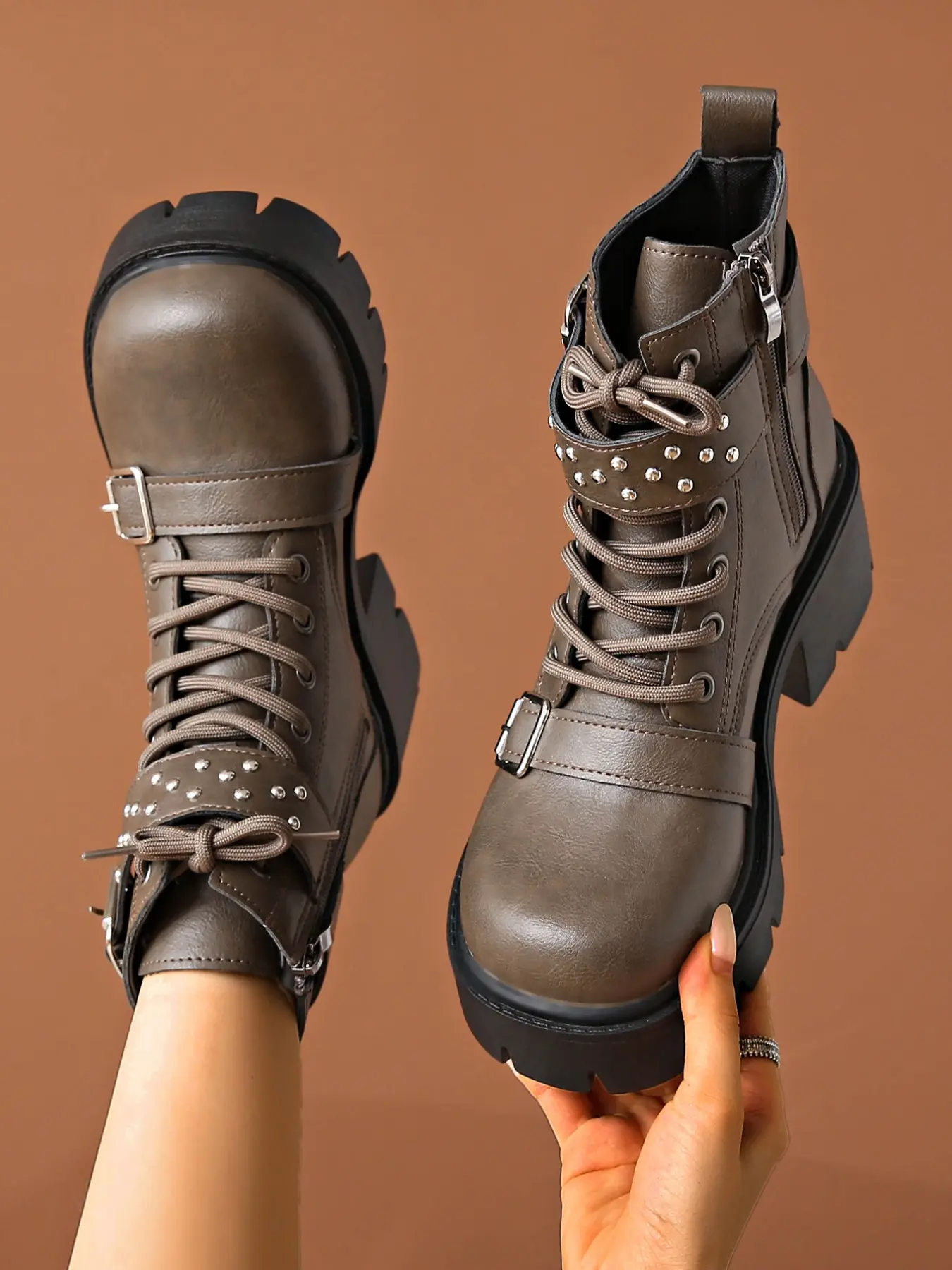 New Retro Rivet Belt Buckle Thick Sole Short Boots for Women, Side Zipper Chunky Heel Punk Motorcycle Boots, Gothic Work Boots