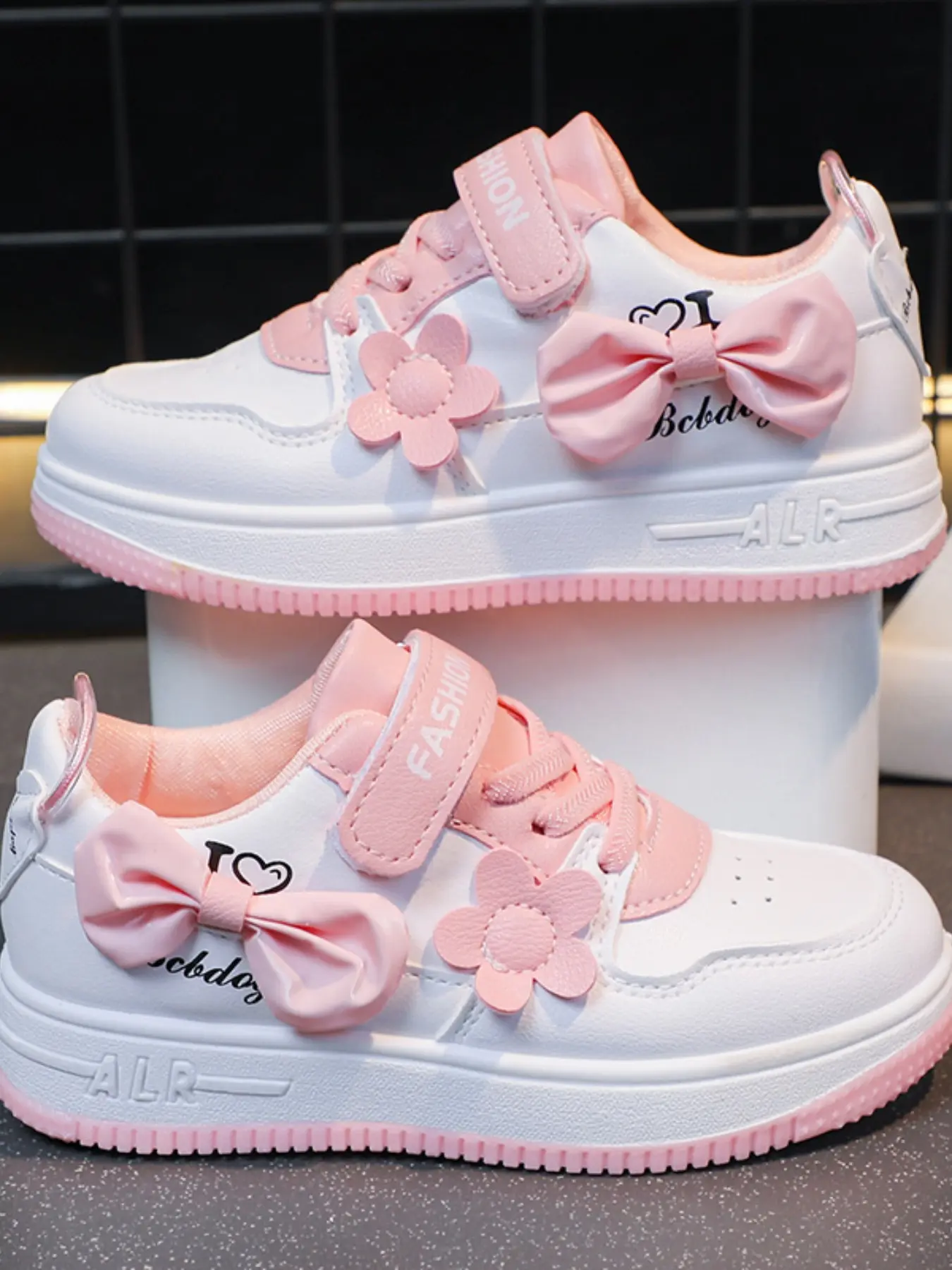 Fashionable Kids' Colorblock Sneakers, Breathable PU Leather, Rubber Sole, Casual Spring Fall Shoes, Perfect for School and Travel
