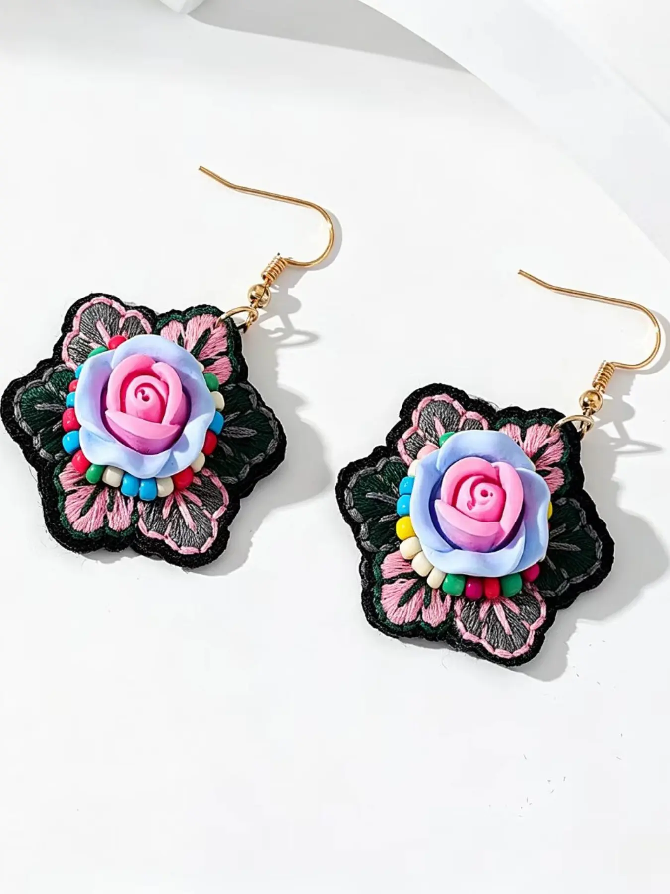 Vintage Folk Style Embroidered Floral Hook Earrings, Handmade 3D Dual Color Rose Beaded Dangle Earrings, Bohemian Fashion Accessory for Women, Vintage Statement Earrings, Dangling Earrings