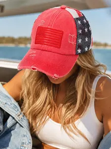 1 Piece Distressed Red American Flag Trucker Hat for Women, Mesh Back Baseball Cap with Flag Patch, Lightweight 75g Outdoor Summer Hat, Graduation Gift Bridesmaid Gift Wedding Weekend Holiday Gift
