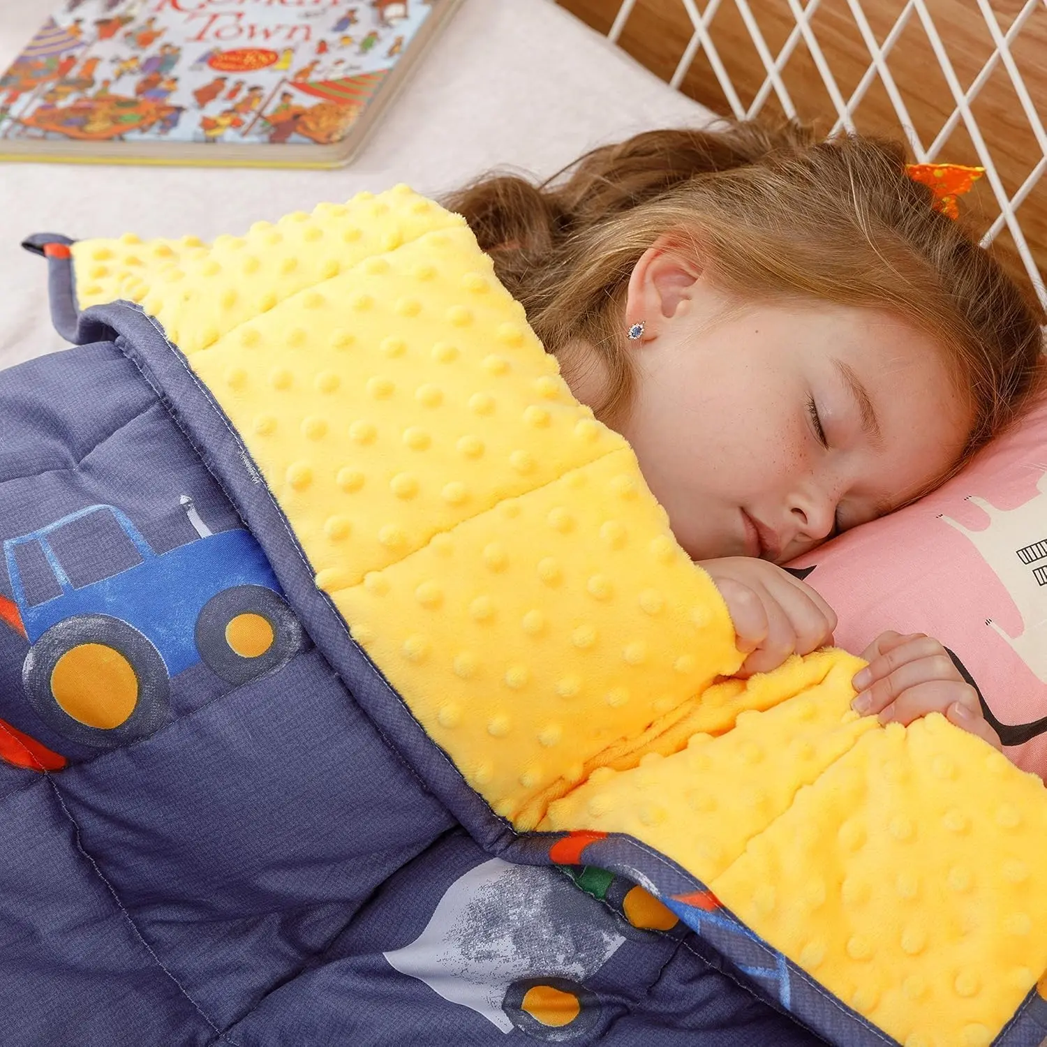 Weighted Blanket 3 lbs, Ultra Cozy Minky Fleece and  Sided with Cartoon Patterns, Reversible Heavy Blanket  for Sleeping, 36x48 inches, Blue  World