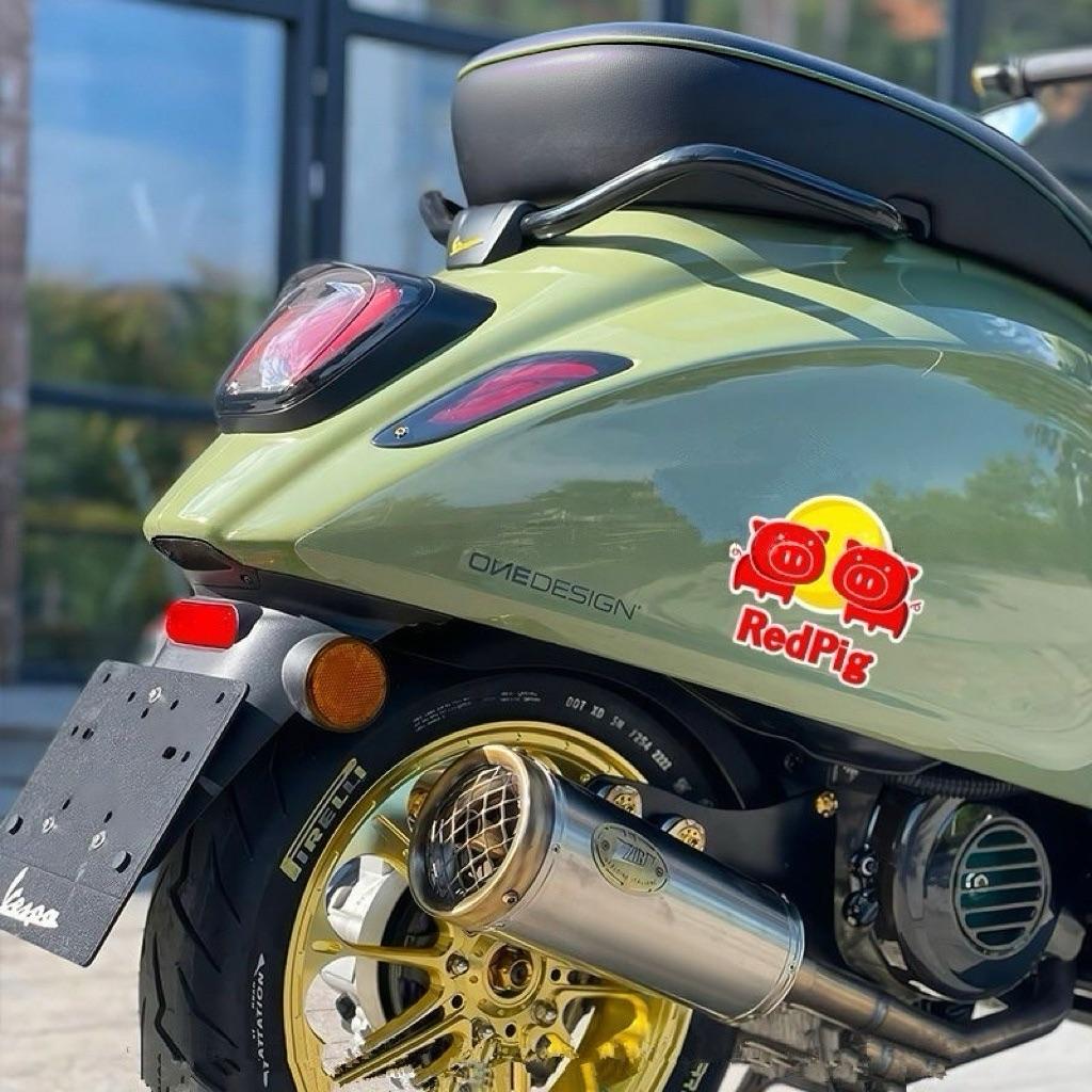 Red Pig Funny Car Sticker  Waterproof Decal for Electric Motorcycle Bike Helmet DIY Decor