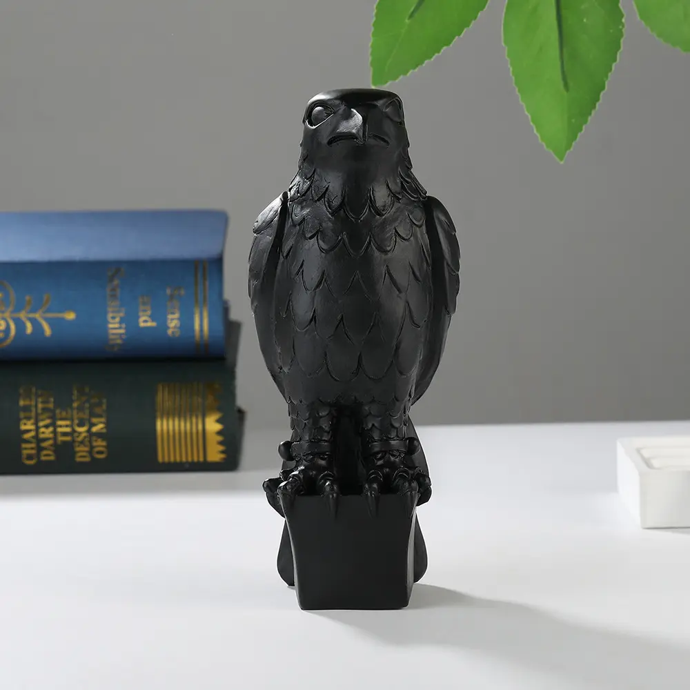 Creative Realistic Eagle Home Decor Ornament, Vintage Eco‑Friendly Resin Craft for Office