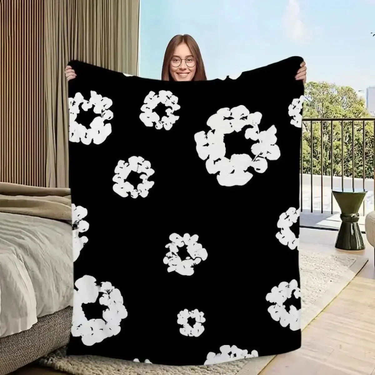 Adult All-Seasons Fluffy Fabric Blanket - Luxurious, Comfortable Flannel Plush, Single-Sided T-Pattern Print, Breathable, Durable, Suitable for Sofas, Bedrooms, Gift for Travel