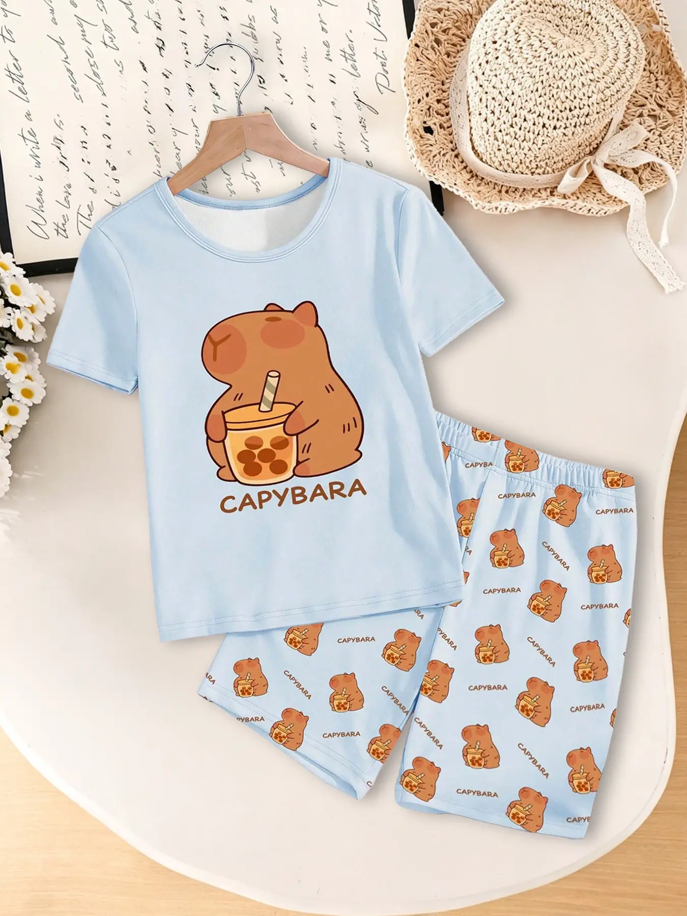 Summer Girls Capybara Milk Tea Set, Round Neck Top, Cartoon Print, Loose Fit, Breathable, Suitable for Ages 8-11, Home Wear, Night Sleep, Print Sleepwear