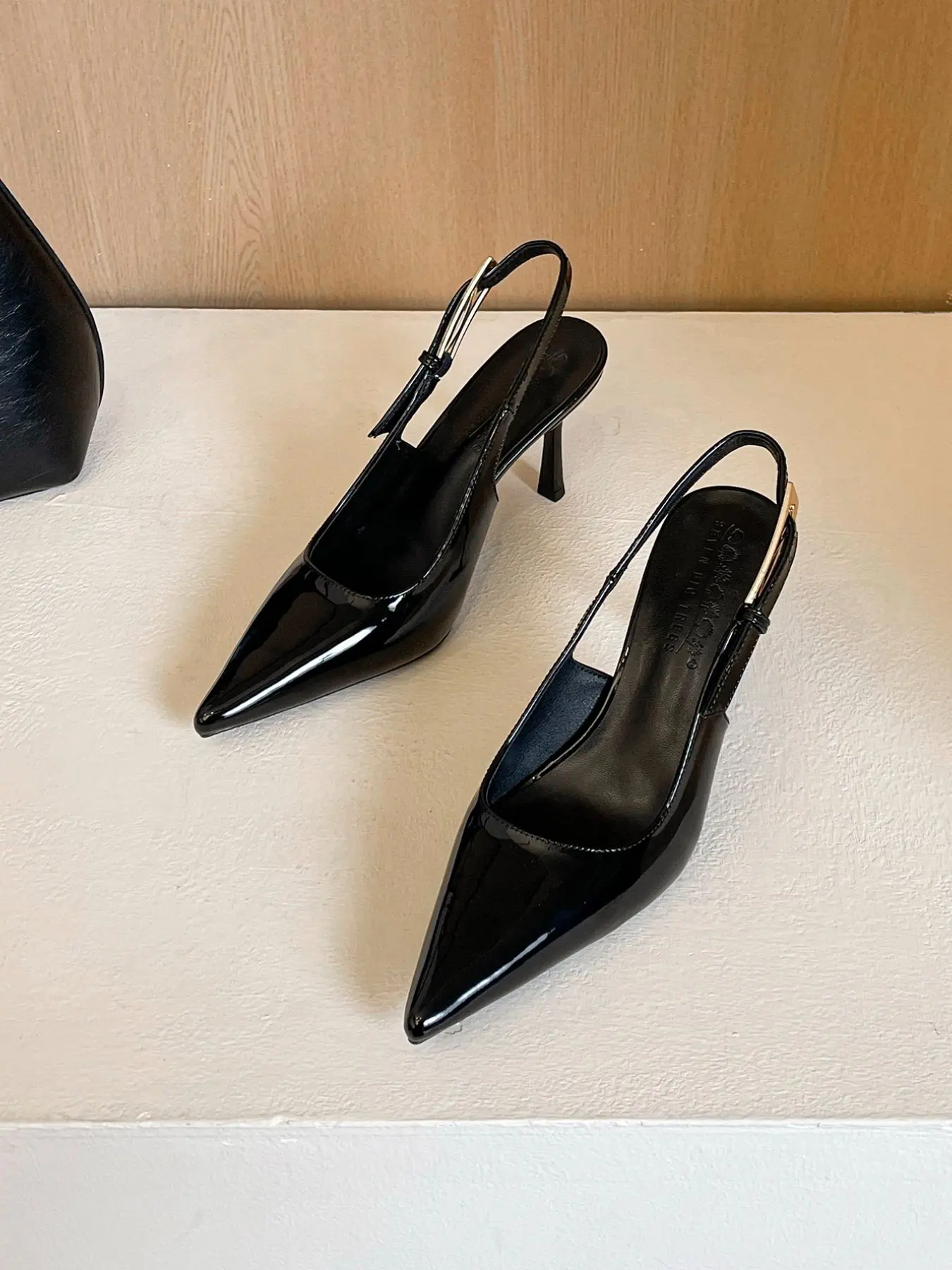 Sexy Nightclub Leather Backless One-Piece Buckle Women's Shoes, Pointed Toe, Low Heel, Comfortable, European and American Style, Footwear