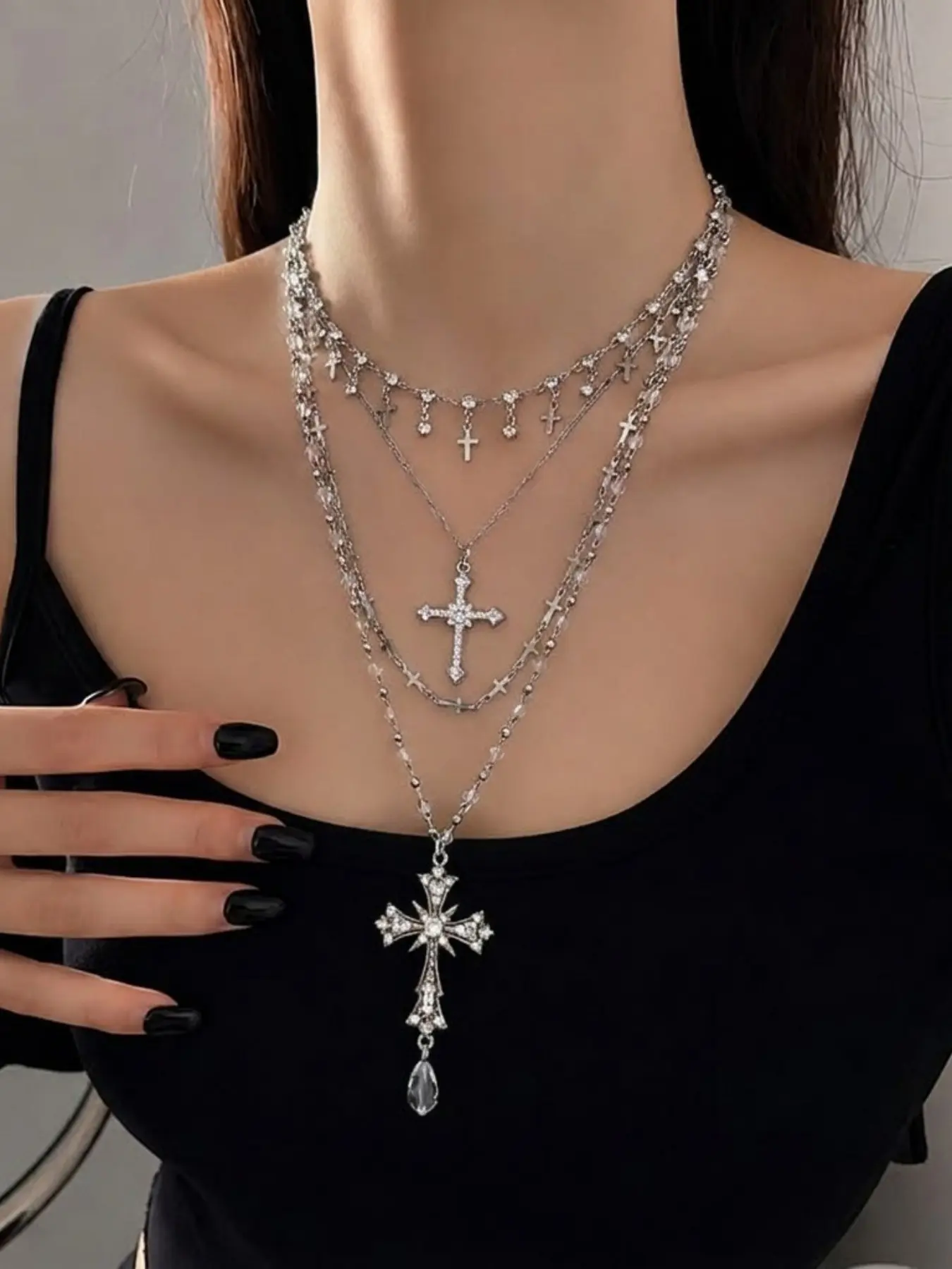 4 Layer Silver Alloy Cross Layered Necklace, Vintage Gothic Y2K Grunge Style, Multi-Size Rhinestone Cross With Teardrop Crystal Pendant Stackable Choker, Versatile Jewelry For Western Women Daily Commute & Club Night Outfits