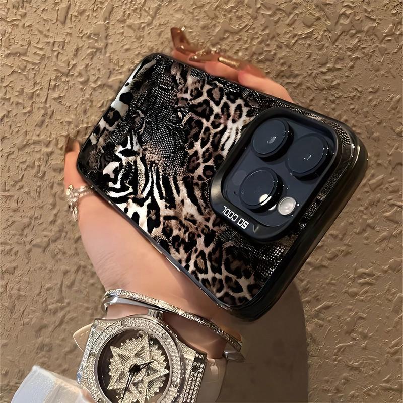 Leopard and snake pattern splicing phone case, this product is a 2D image, compatible with iPhone 17/16/15/14/13/12/11 Pro Max/X/XS/Xs Max/XR/16E/7P/8P, making it a perfect Christmas gift for friends, family, or for personal use.