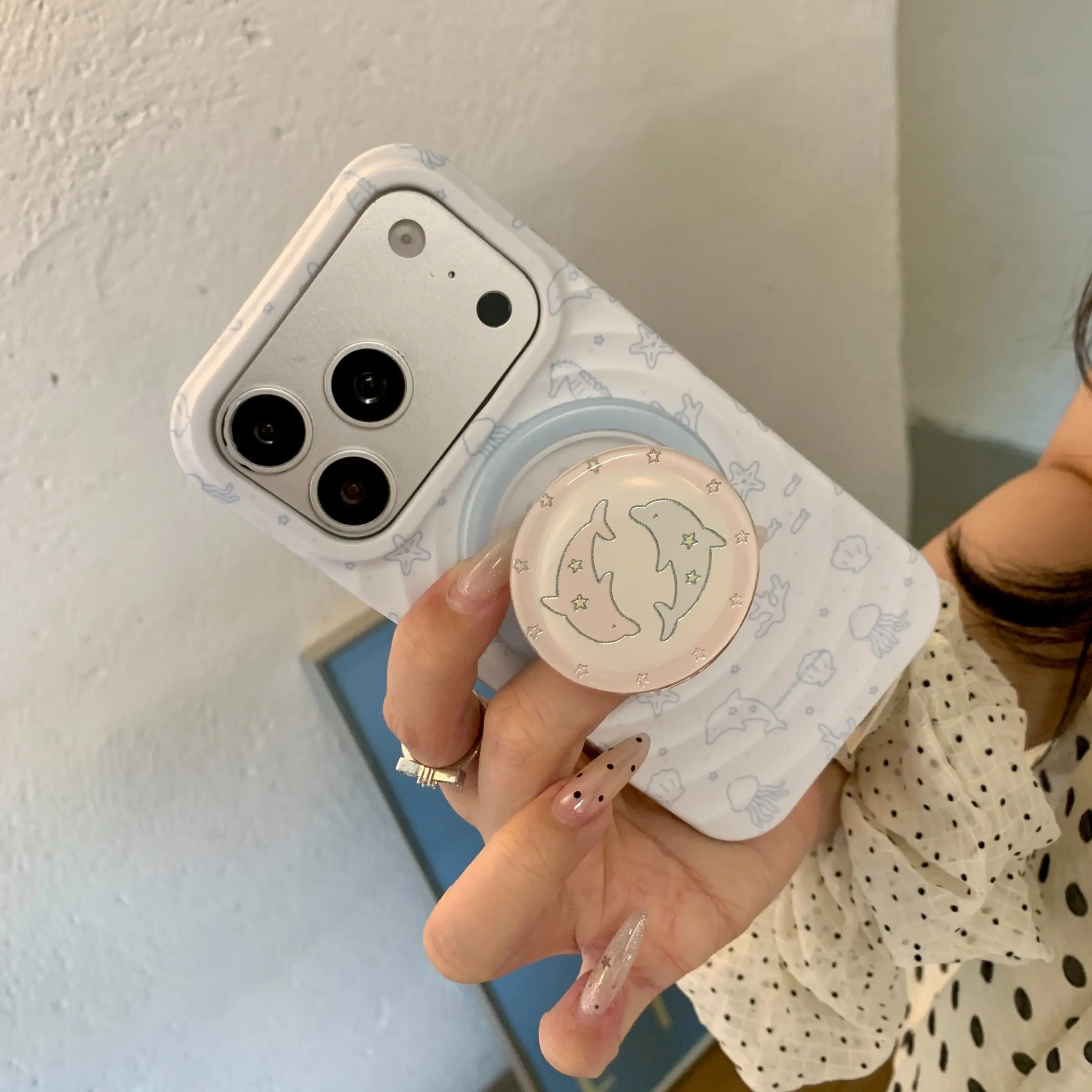 Fresh Ocean Dolphin Ripple Magnetic Phone Case Set, Rotatable Dolphin Pop Socket 2 In 1 Shockproof Cover For iPhone 14/15/16/17 Pro Max