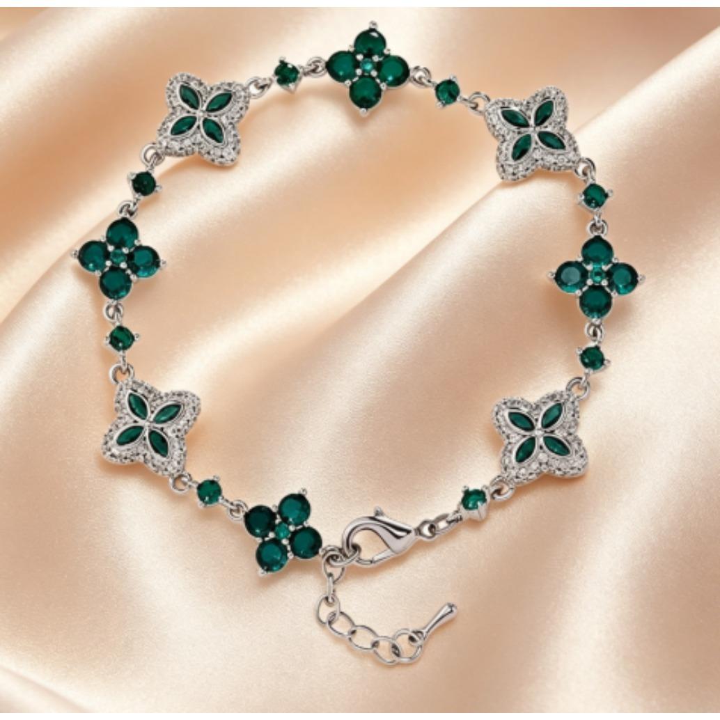 Aurelia Crest Luxury Iced Out Clover Bracelet for Women Adjustable Brass Chain 5A CZ Sparkling Party Jewelry Aurelia Crest Luxury Iced Out Clover Bracelet for Women Adjustable Brass Chain 5A CZ Sparkling Party Jewelry