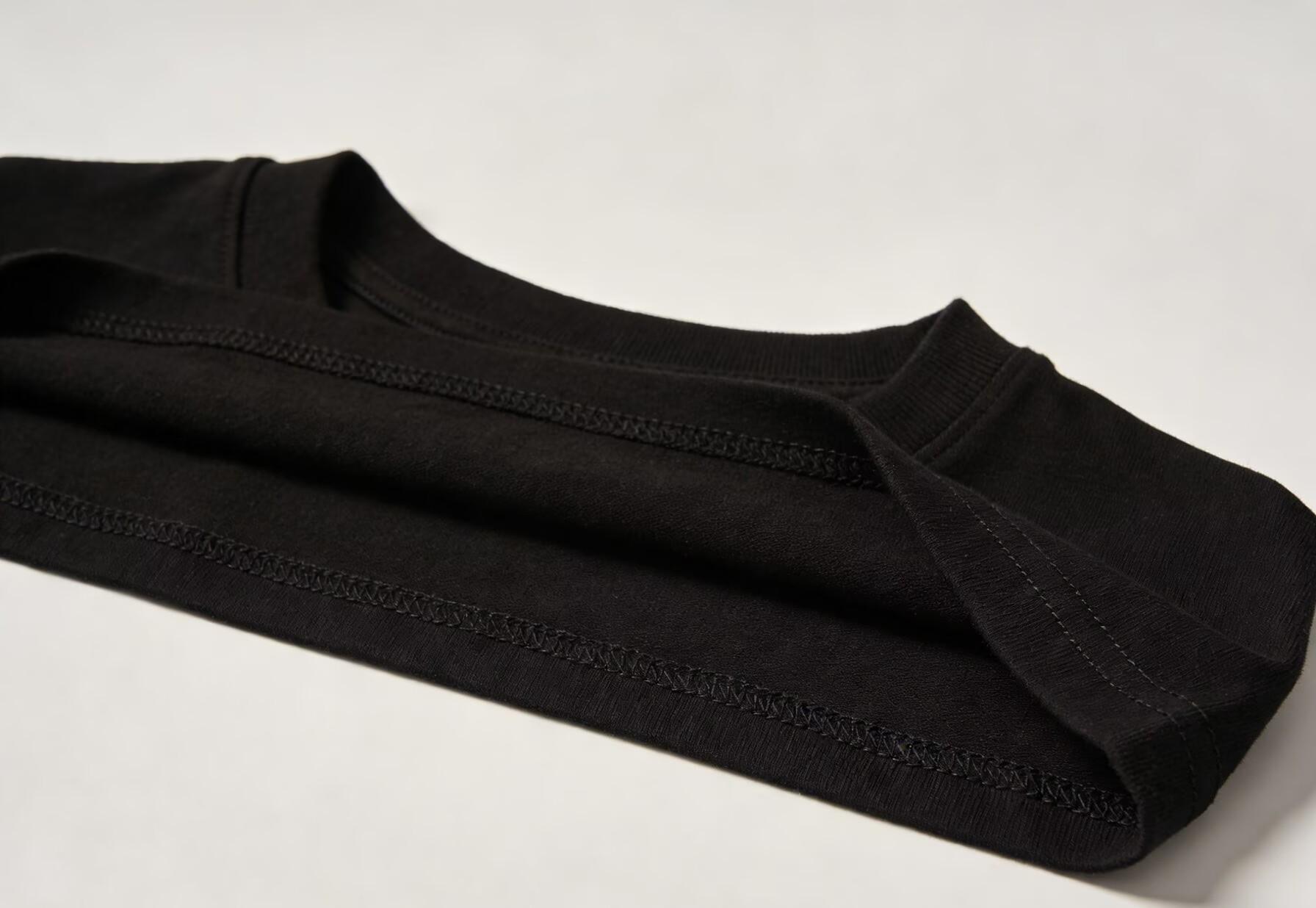 I refuse to argue with those T-shirts that should be "swallowed. "A great gift, a personalized custom T-shirt