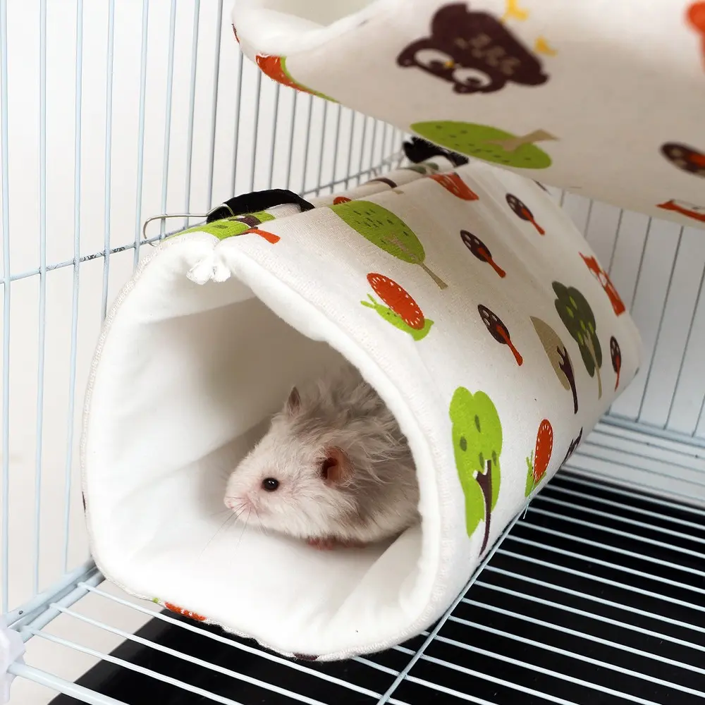 1pc Cartoon Forest Print Cylindrical Hanging Hamster Tunnel Hideout with Detachable Hook Straps, Dual-Use Suspended Ground Pet Running Tube , Cozy Exploration Small Pet Shelter For Hamsters Sugar Gliders Guinea Pigs Wire Cage Interior Habitat Layout