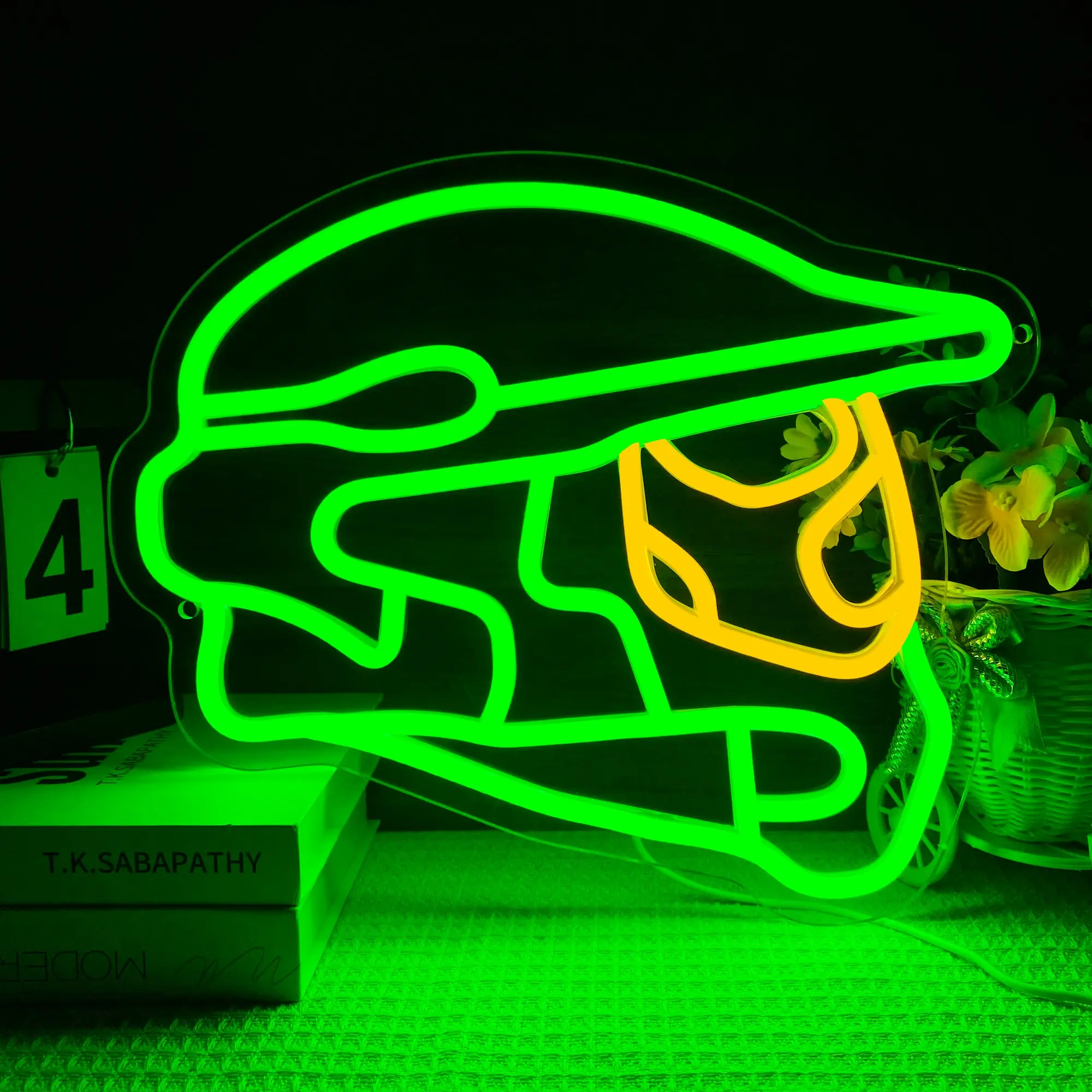 Halo Master Chief LED Neon Light, 1 Count USB Powered Neon Light Sign, Novelty Lighting for Game Room Wall Decor, Bedroom Wall Art Decor