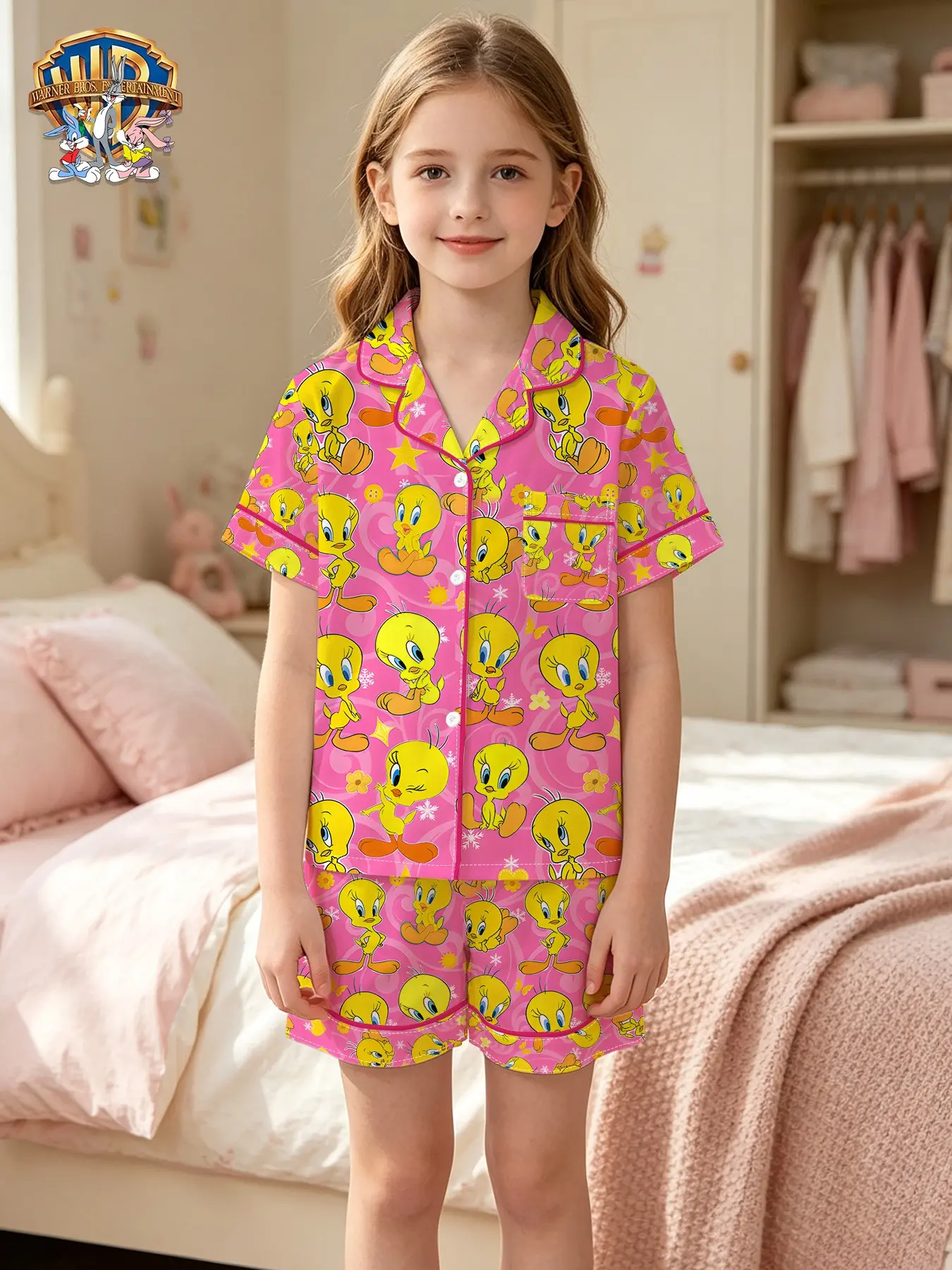 Warner Bros. Official Looney Tunes Tweety Bird Girls' Short Sleeve Pajama Set, Cute Home, Casual Loose-Fit, Random Print