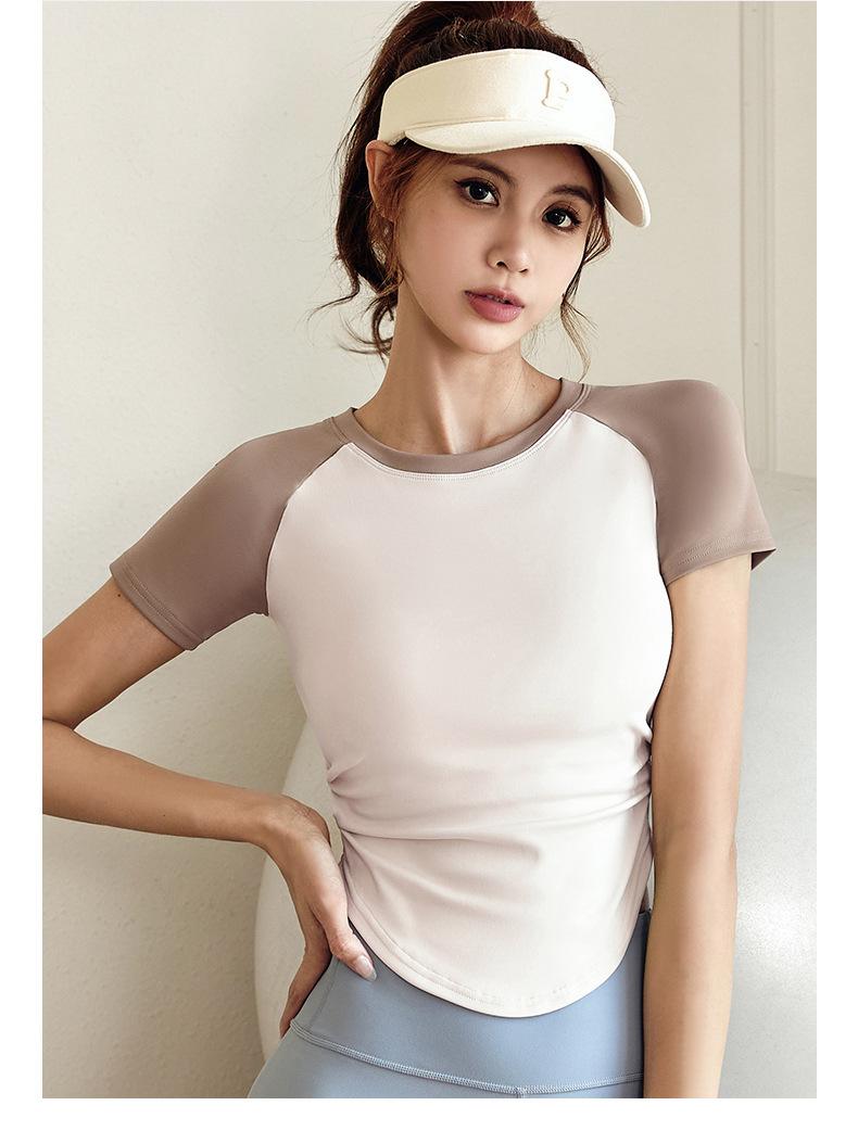 Contrast color pleated yoga top for women, waist-cinching, slimming, with a nude feel, suitable for yoga, sports, and outdoor fitness