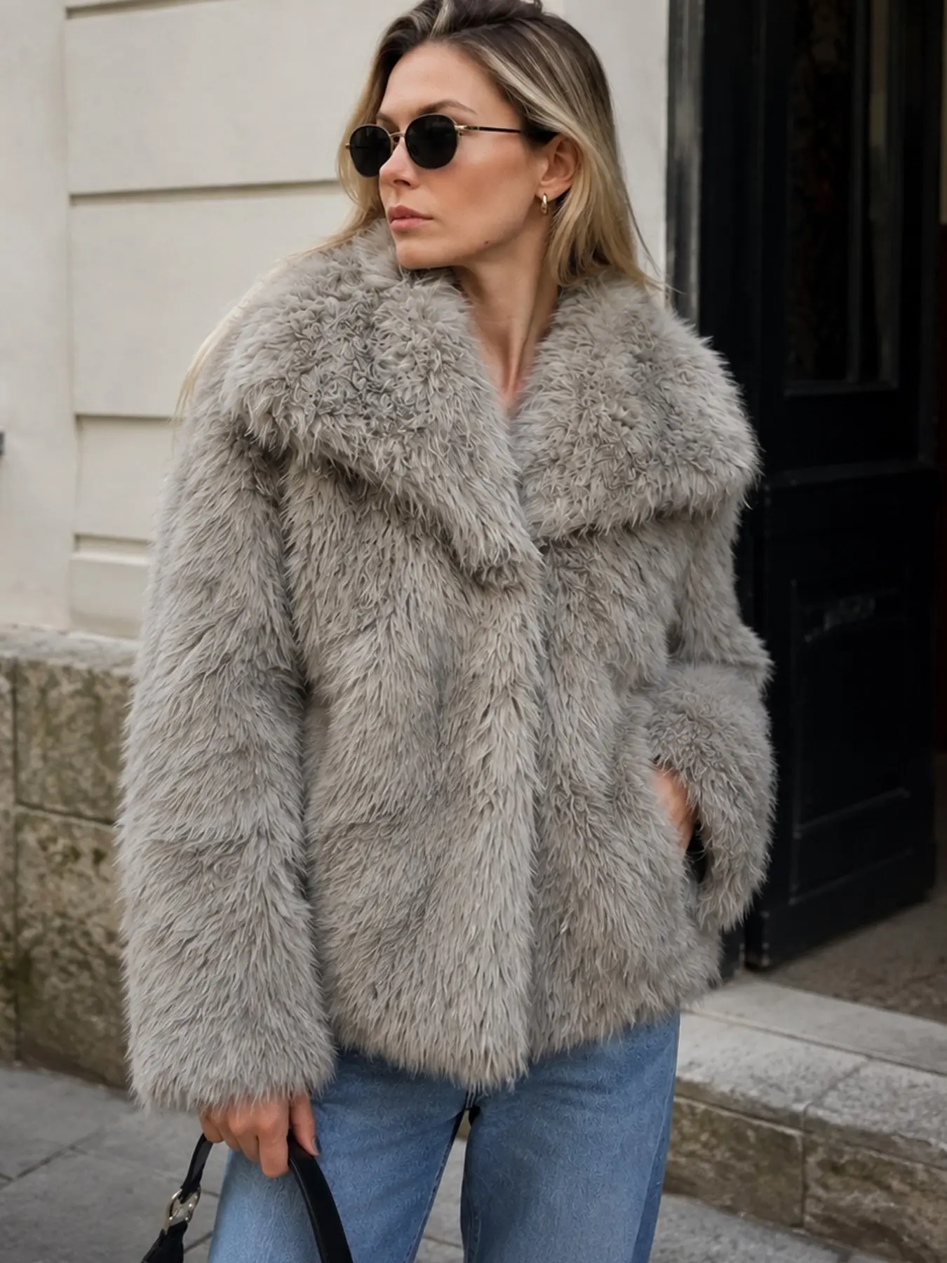 Faux Fur Jacket Coat Women Winter Long Sleeve Cropped Jackets For Women Black Burgundy Brown White Lapel Collar Furry Fluffy Coats Elegant Chic Short Outerwear For Daily Wear Vintage Streetwear