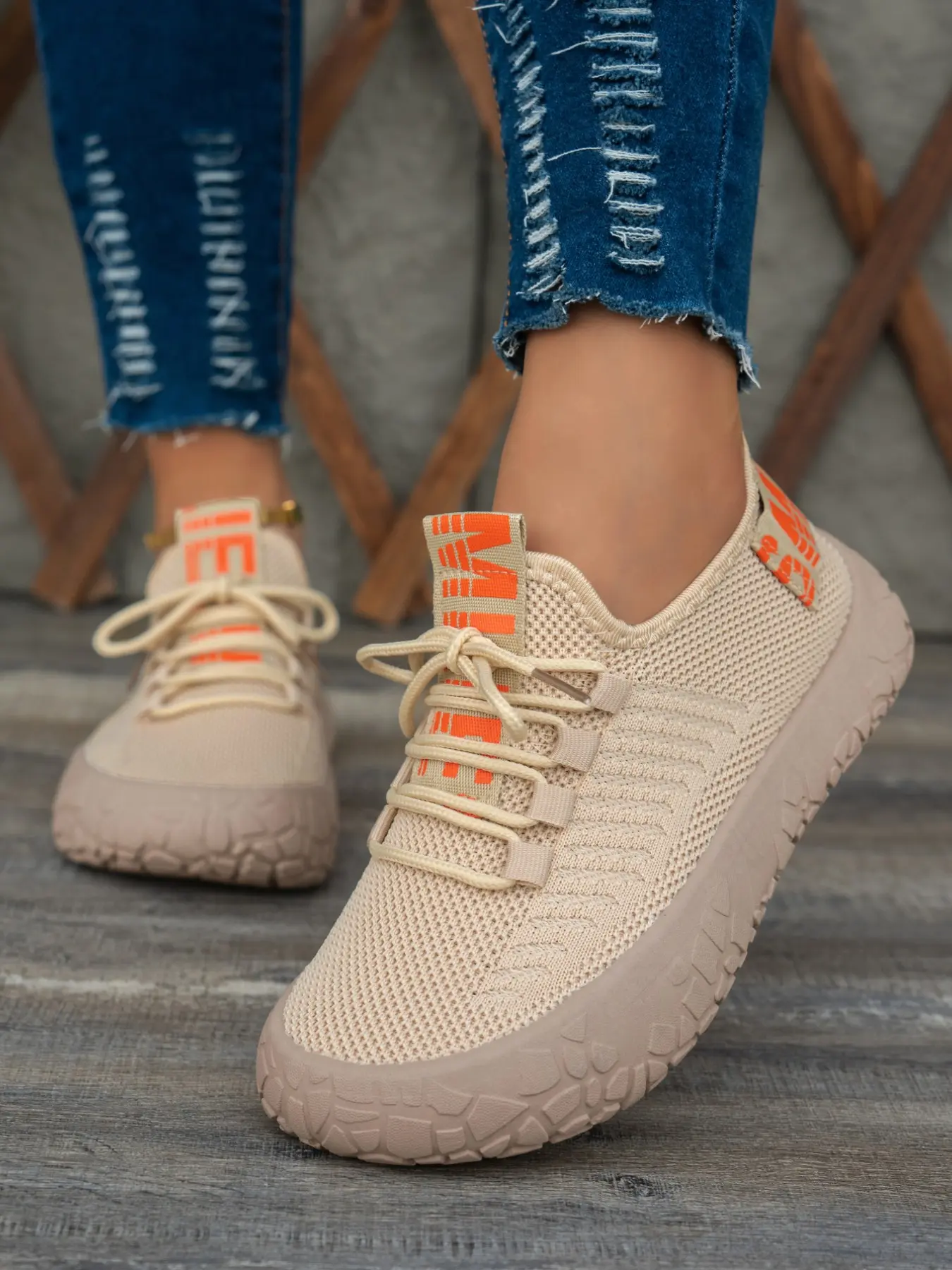 Summer Hollow Out Flyknit Women's Sports Shoes, Sporty Running Shoes, Breathable Soft Sole Casual Running Shoes, Trendy Outdoor Leisure Shoes for Ladies