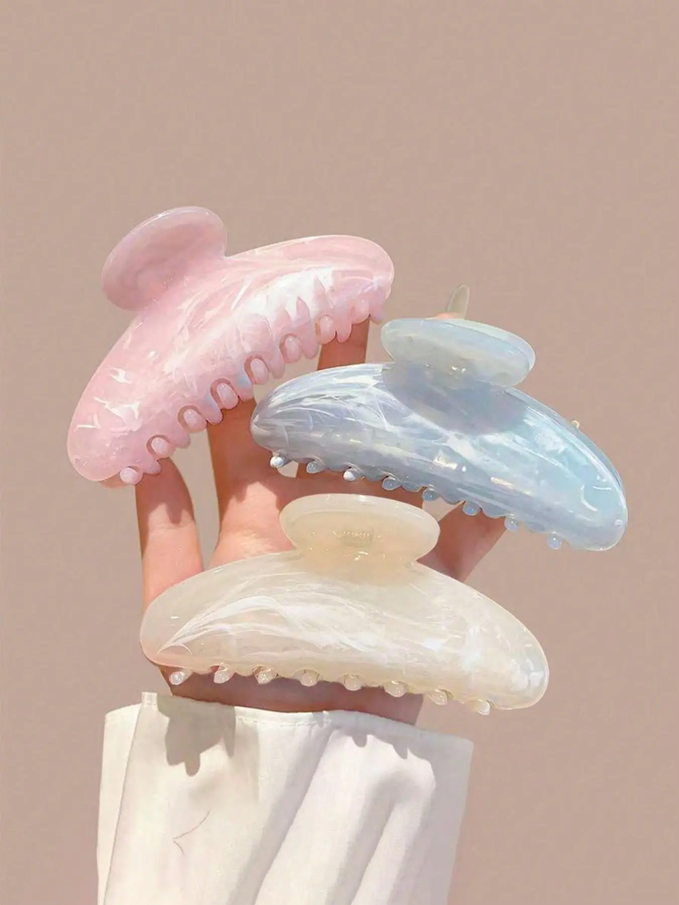 3pcs-Large-Size-Water-Wave-Gradient-Color-Hair-Clips-11cm-High-Quality-Elegant-Minimalist-Versatile-Summer-Hair-Accessory-Suitable-For-Daily-Casual-Party-Work-Holiday-Face-Washing-Makeup-Outfit-Matching-Pink-White-Blue