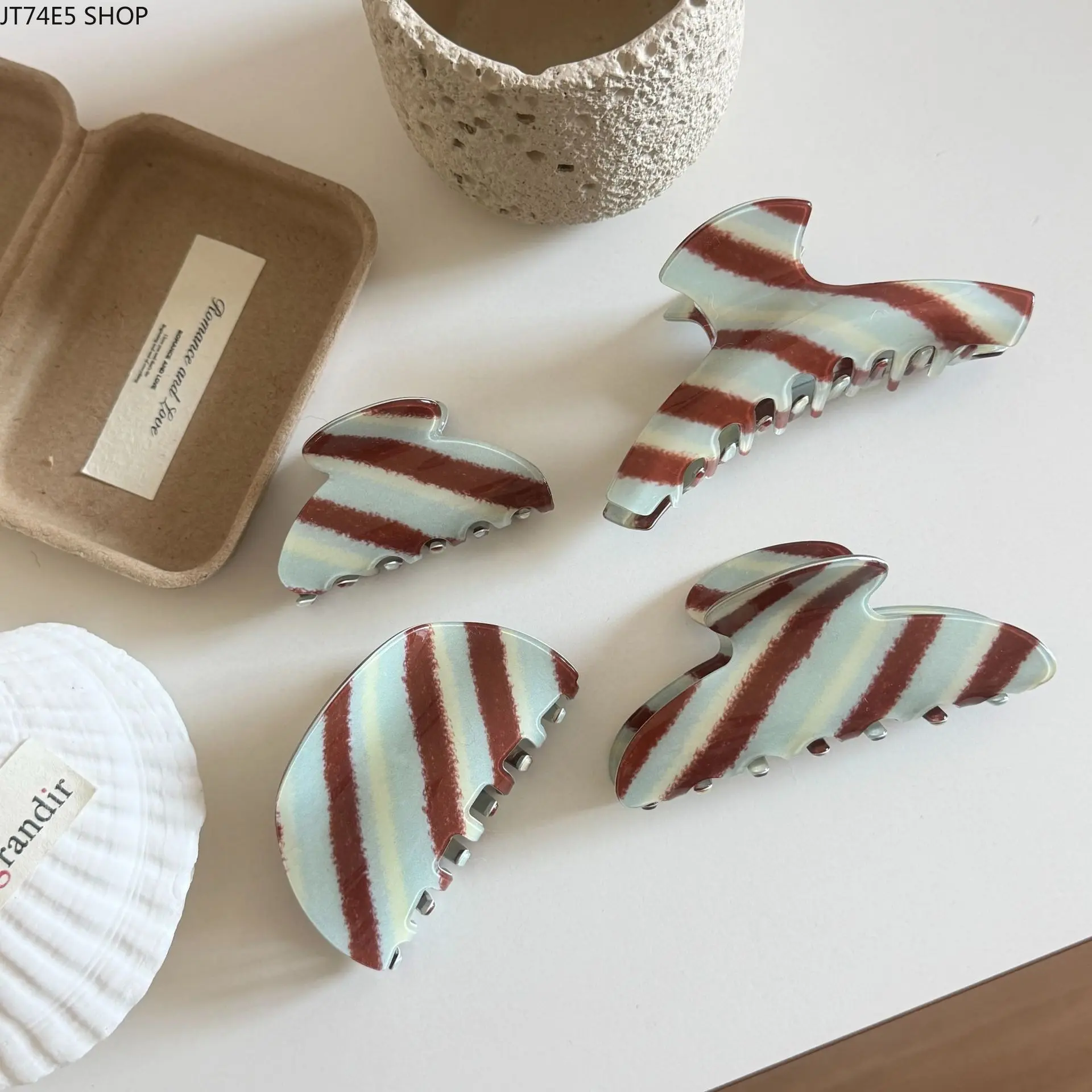 Korean brown striped hair grab acetic acid grab clip French high-end disc hair grab clip elegant and simple large shark clip