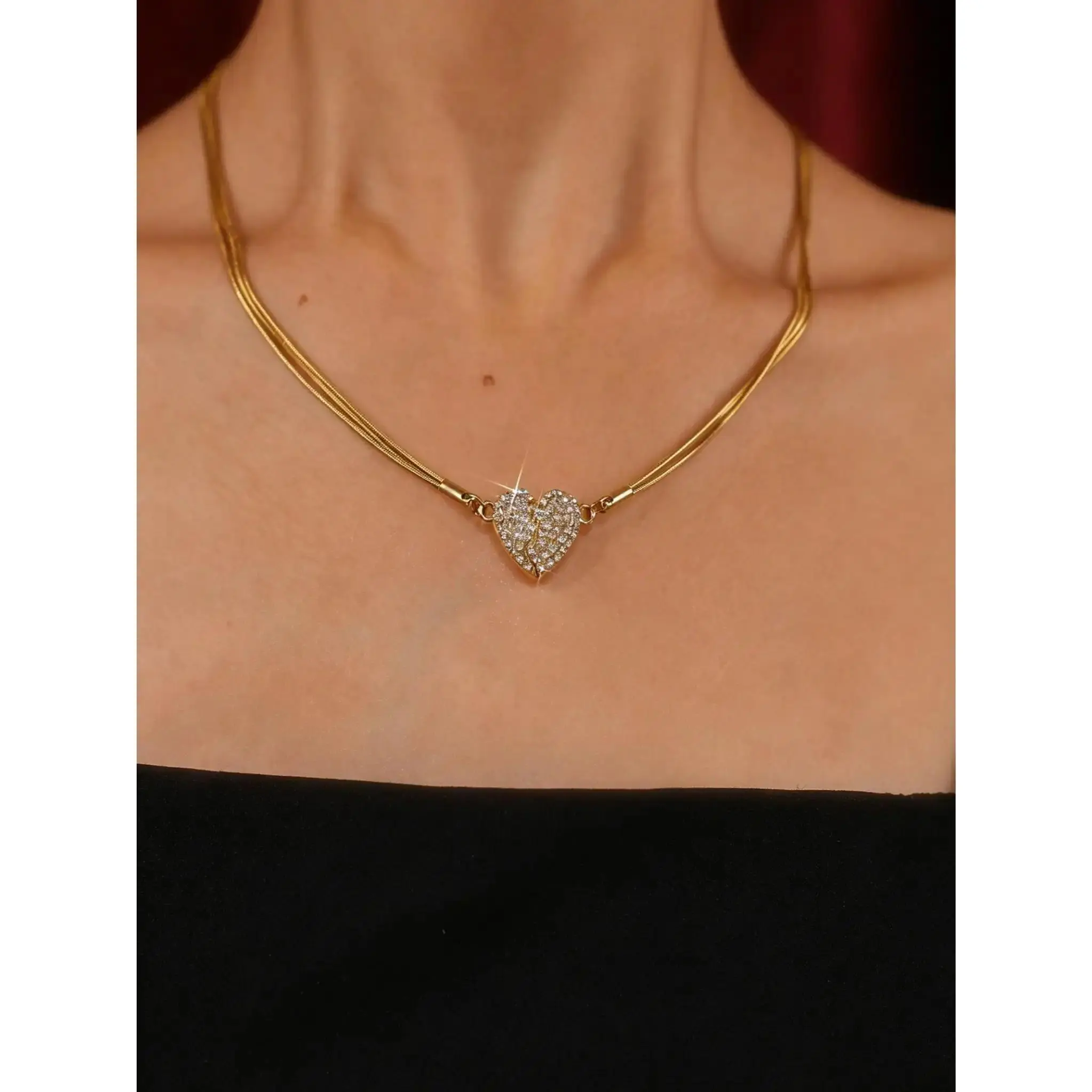 Magnetic Broken Heart Necklace - The Ultimate Romantic Jewelry