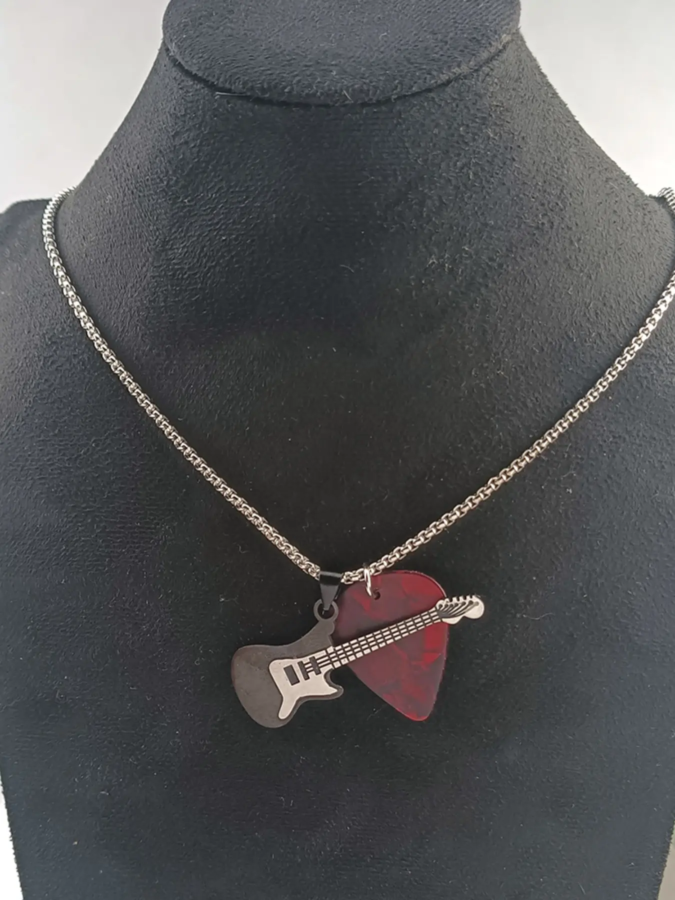 Guitar Theme Couple Necklace, Guitar Shape Layered Pendants, Stylish Design, Wear Alone or Paired, Perfect Accessory for Cool Style