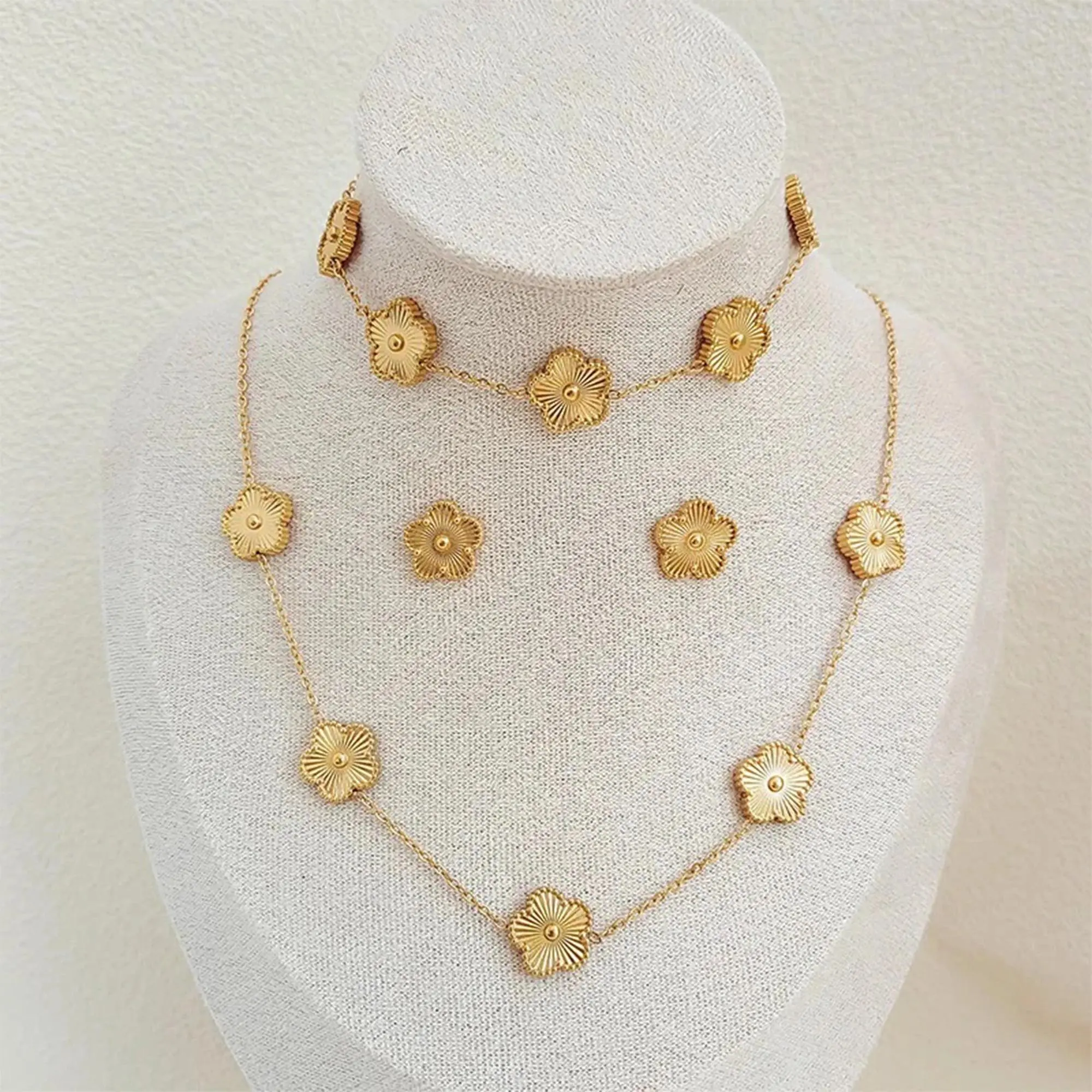 Women's 3-Piece Costume Jewelry Set - 18K Gold-Plated 316L Stainless Steel, 5-Leaf Clover Flower Design, Mirror Finish, Daily Wear, Drop Shipping Eligible, Girl Gift Option