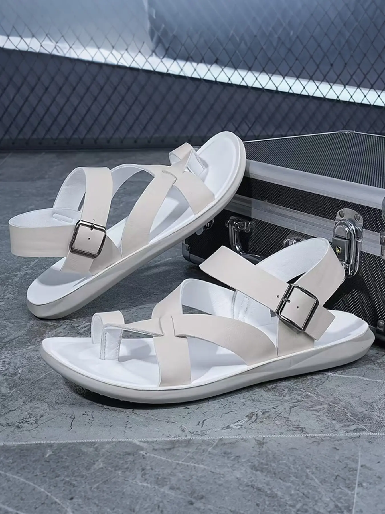 New Men's Fashion Sandals, Summer Slide Sandals, Cross Strap Flip Flops, Non-Slip Open Toe, Lightweight Soft Flat Casual Slippers, Sizes 38-48, Indoor Outdoor Beach