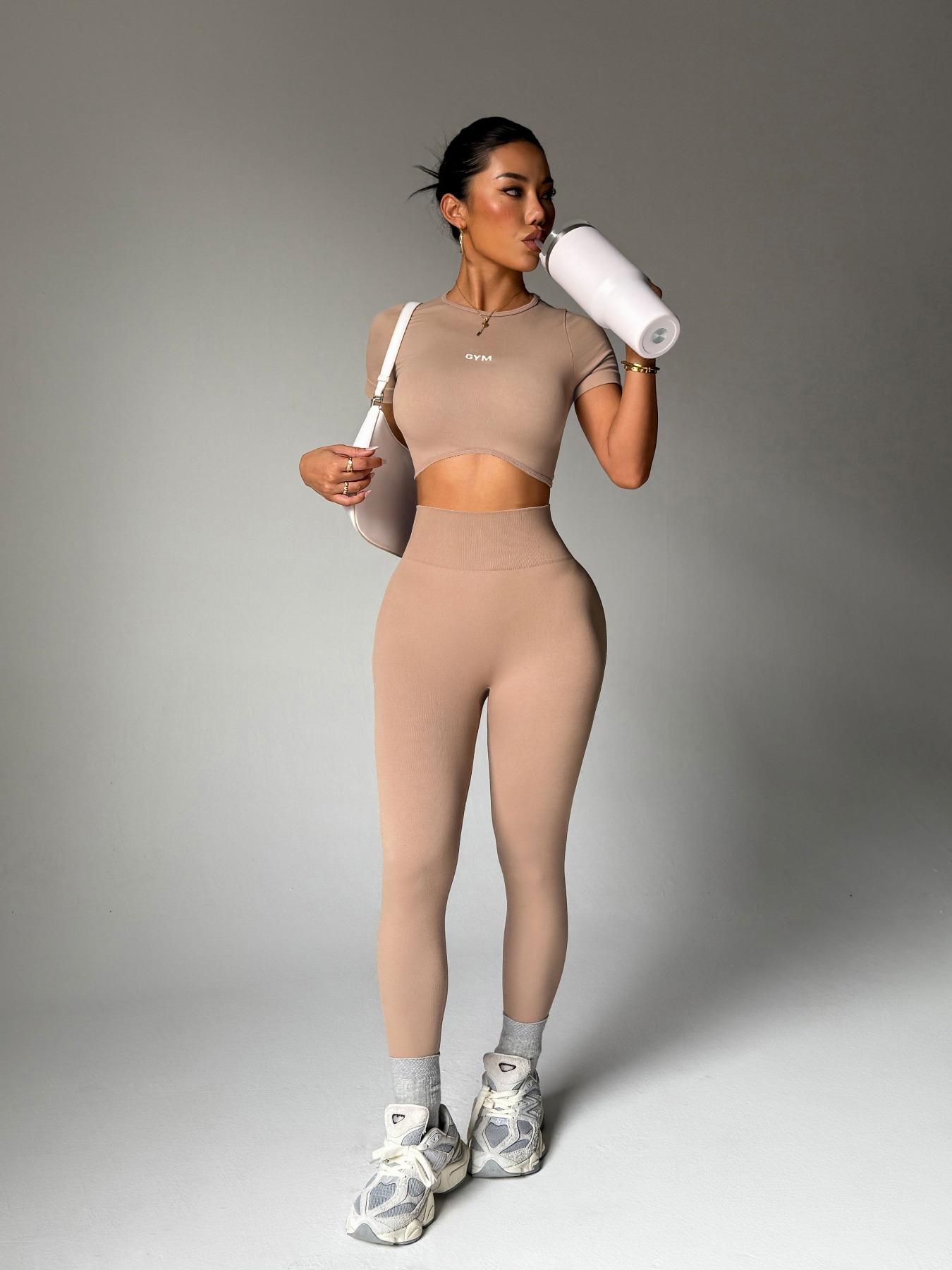 High Elastic Seamless Women's Sports Set, Comfortable Yoga Leggings for Active Lifestyle, Fashionable Gym Apparel, Yoga Clothes Set