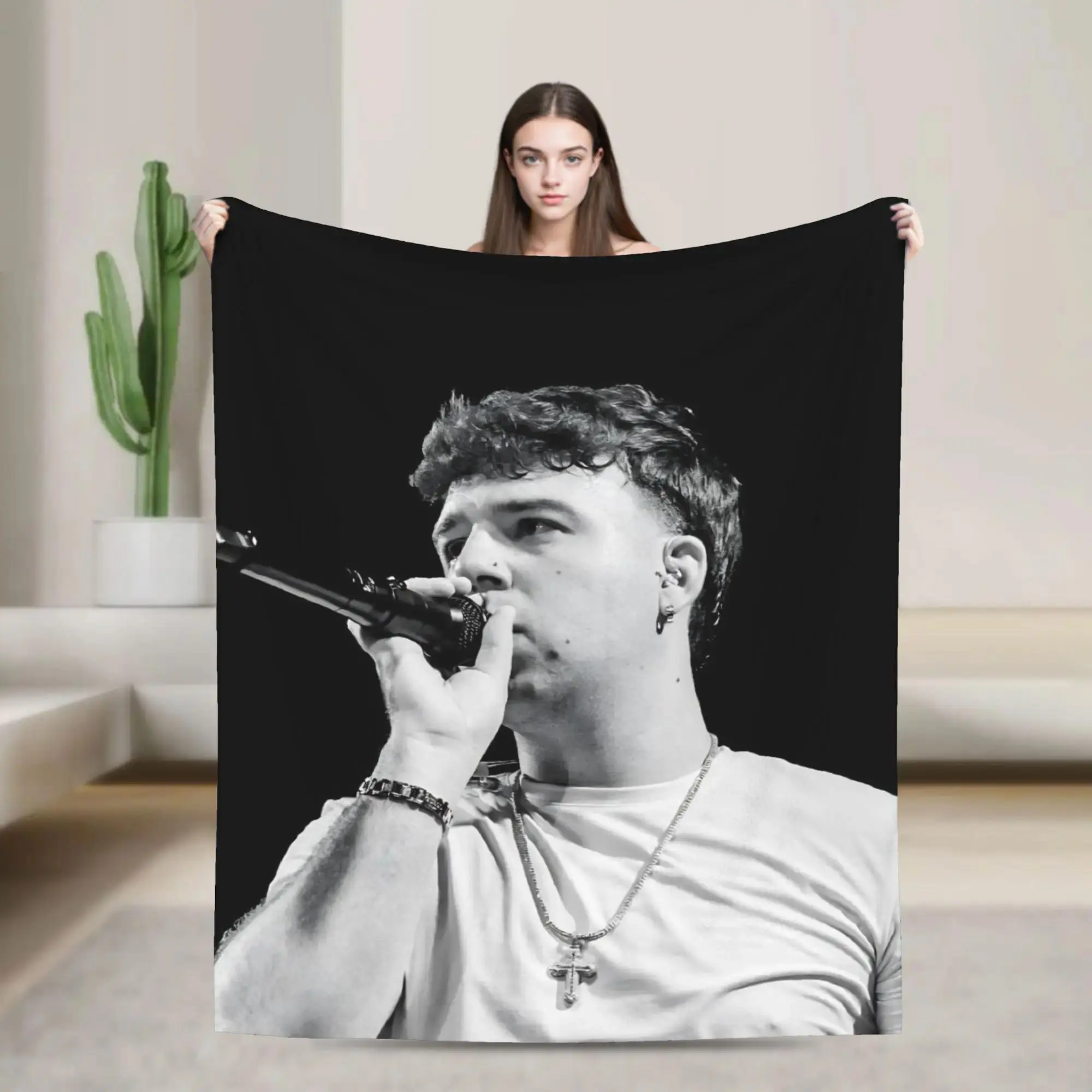 Quevedo Rapper Flannel Blanket Soft Cozy Music Fan Throw Blanket Home Decor