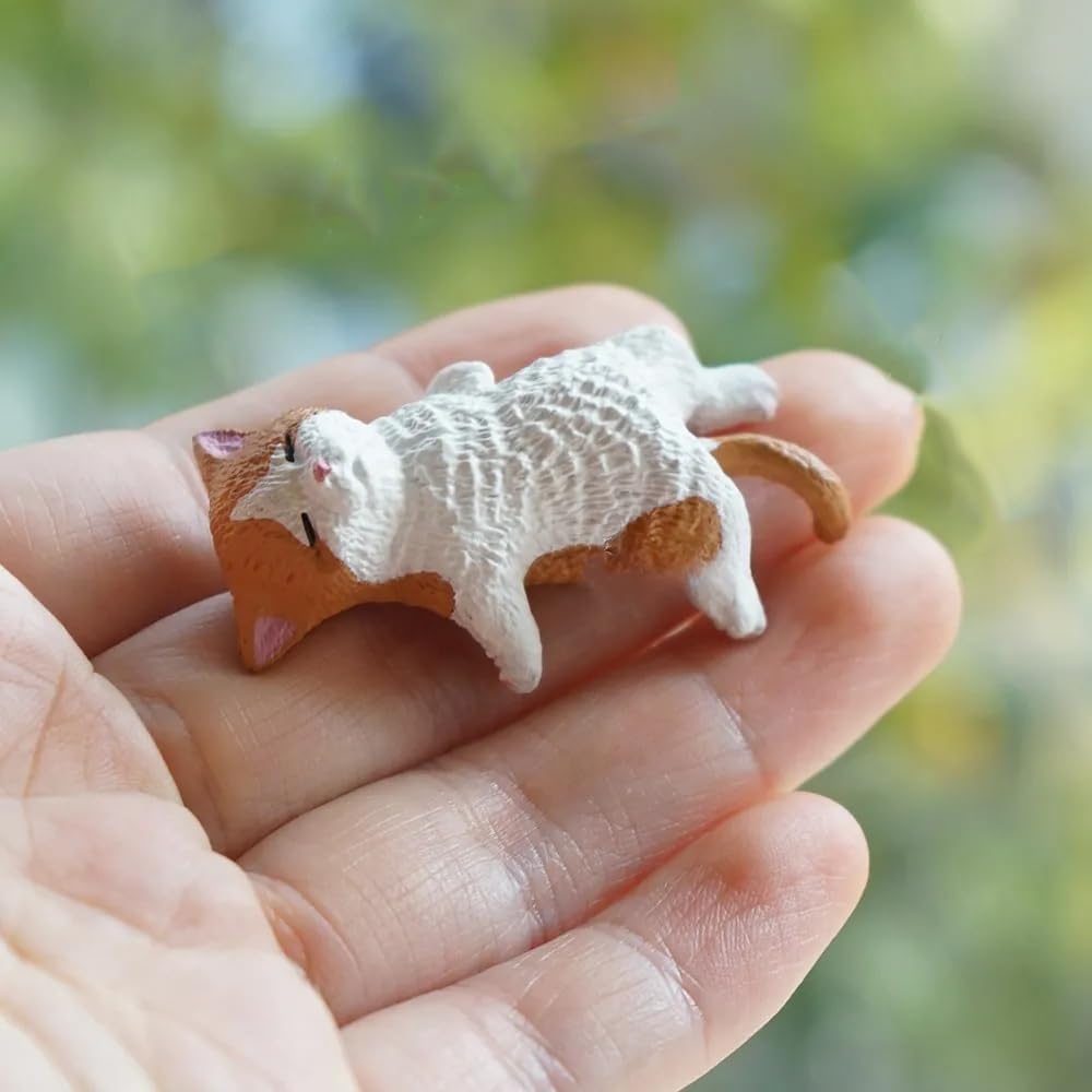 MUNBYN 2026 Mini Cat Desk Figurines Set of 5 Resin Multi-Pose Cute Cartoon-Style Kitty Desk Companions for Home Offices & Cubicles