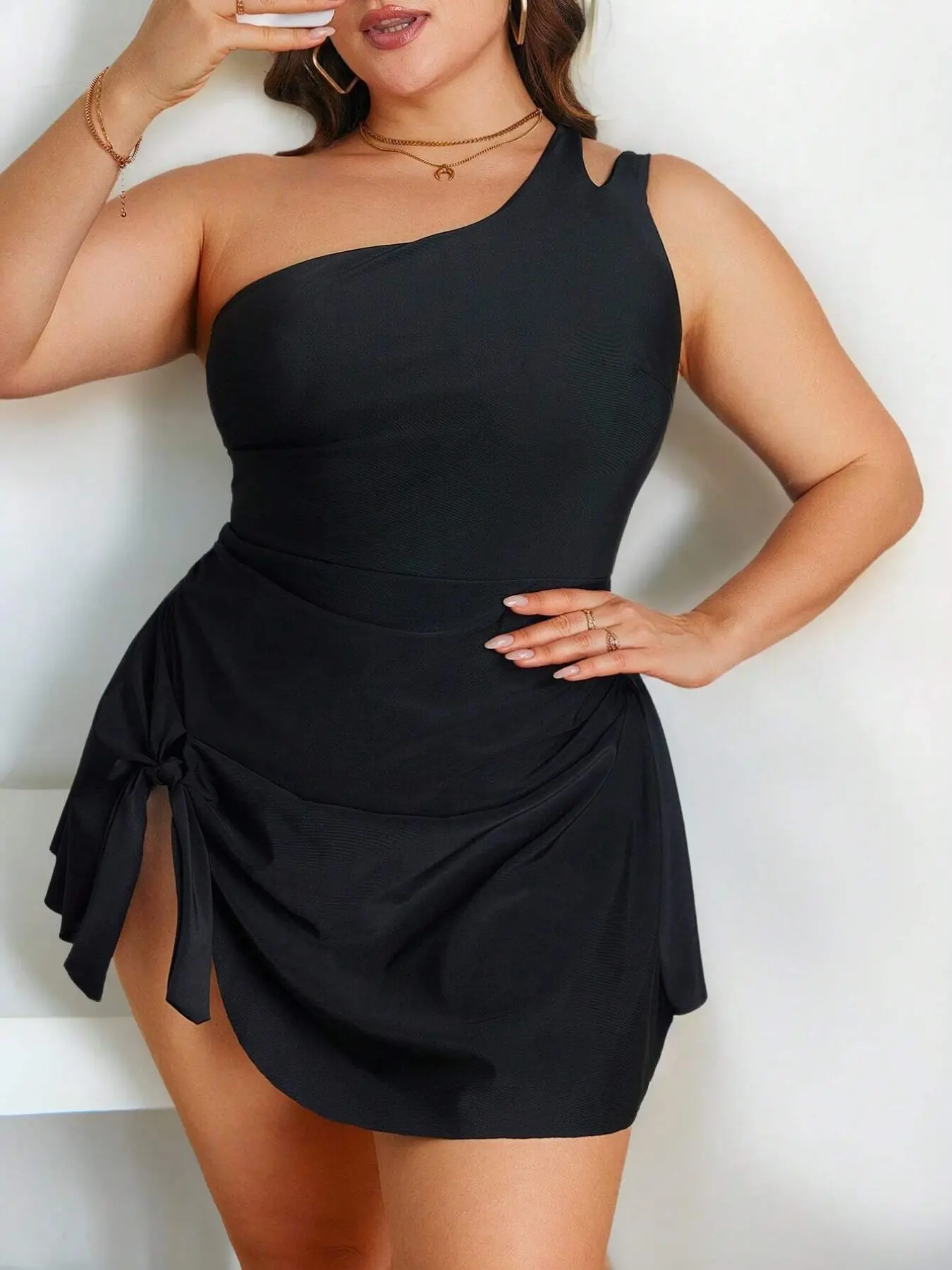 Ss26 Plus Size One-Shoulder Swimsuit, Single-Sided Cutout Design, Side Ruched Tie Adjustments, Slimming Swimwear, Vacation Ready, Modest Swimsuit
